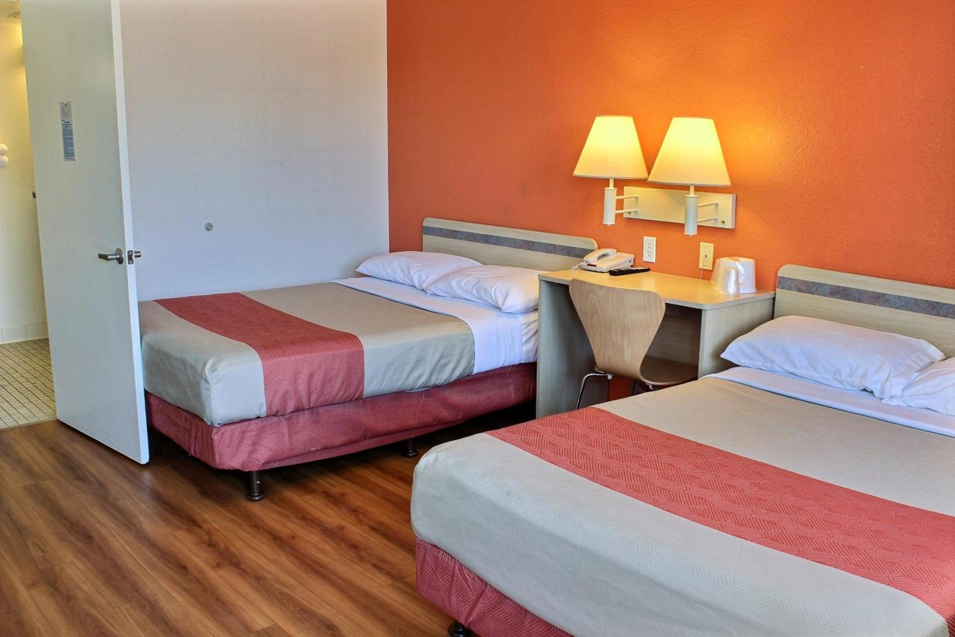 Motel 6-Coalinga, CA - East photo 46
