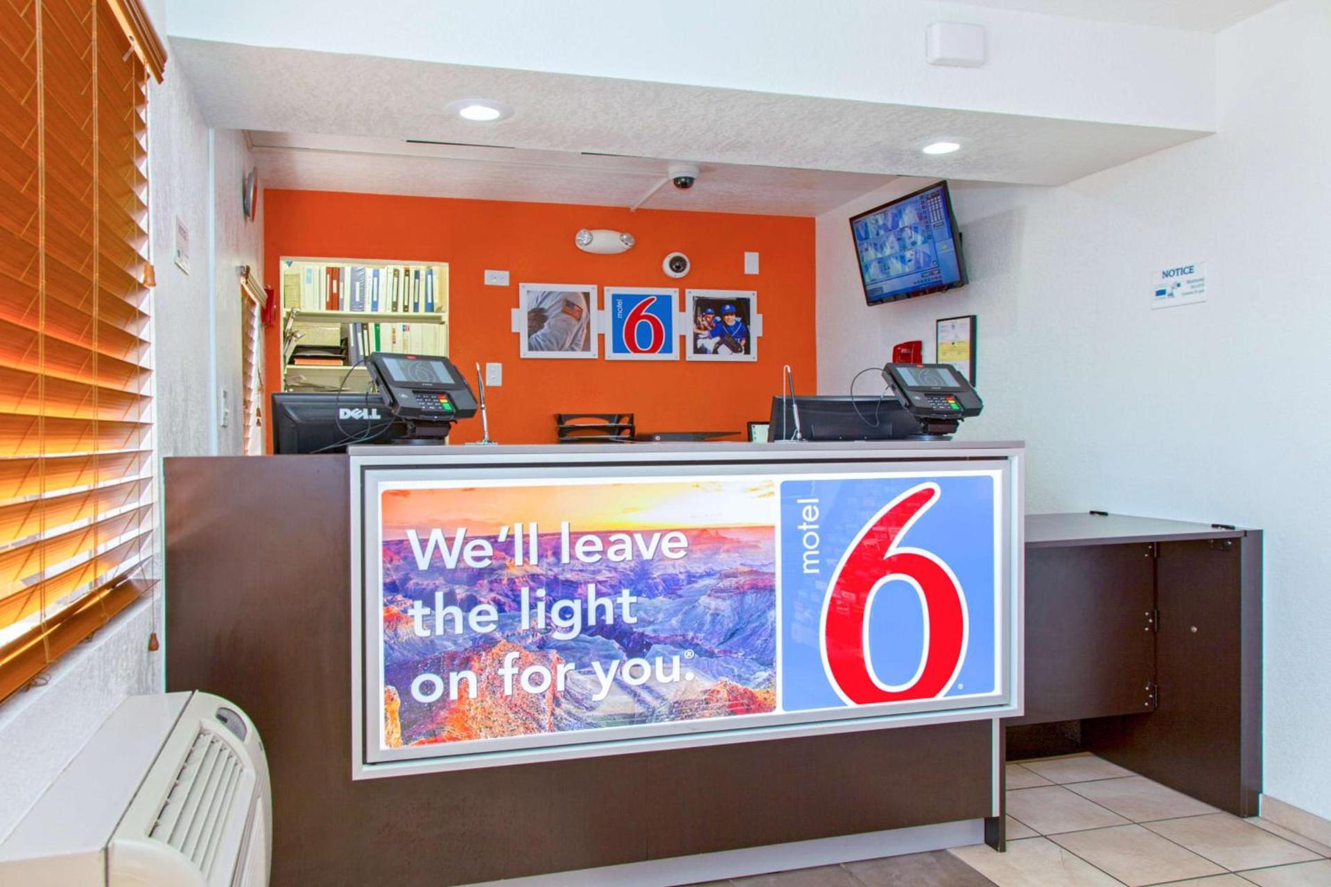 Motel 6-Phoenix, AZ - Airport - 24th Street photo 49