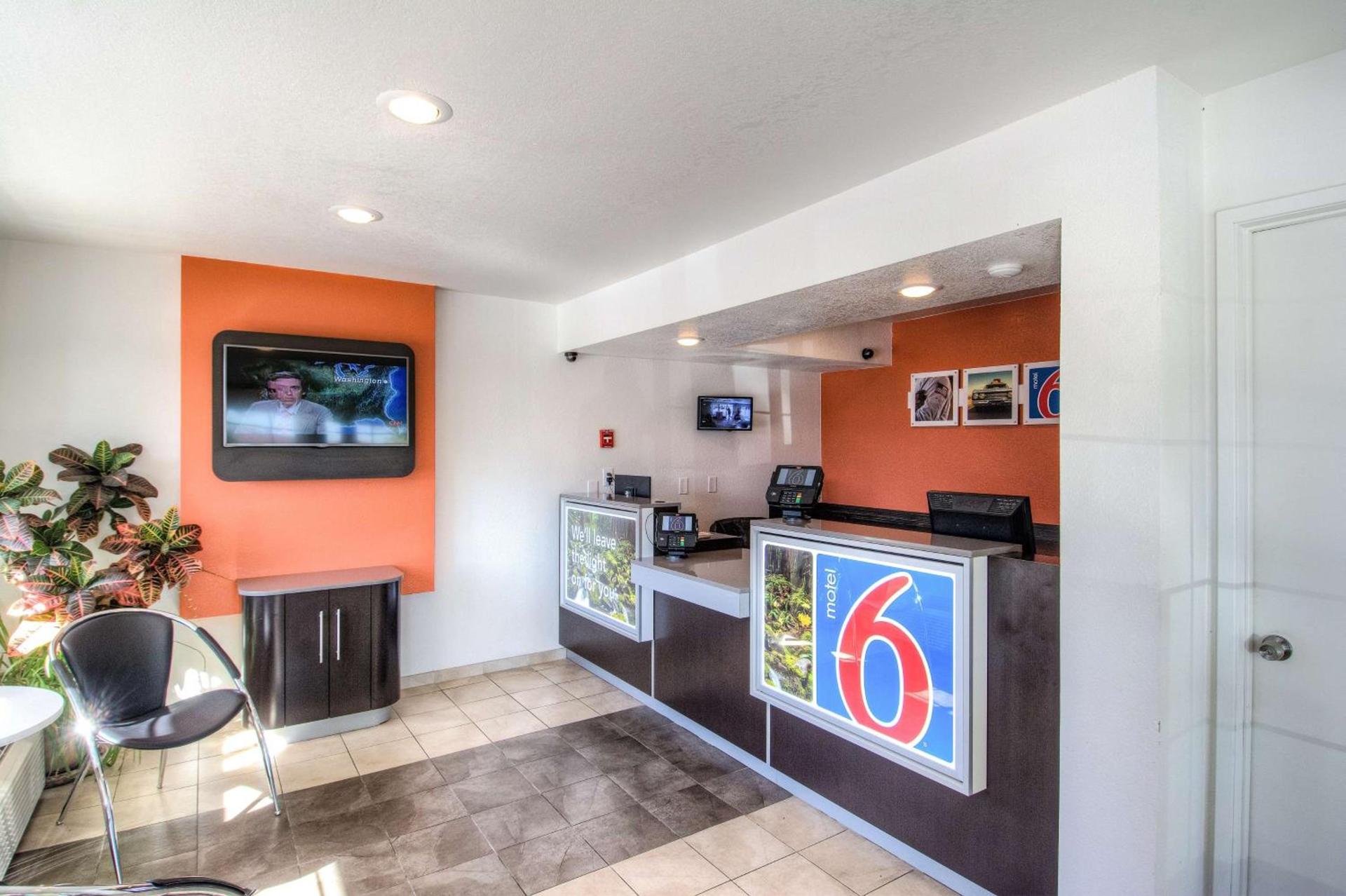 Motel 6-Redding, CA - South photo 43