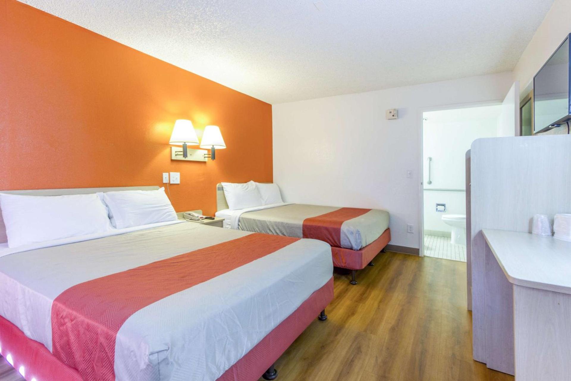 Motel 6-Phoenix, AZ - Airport - 24th Street photo 43