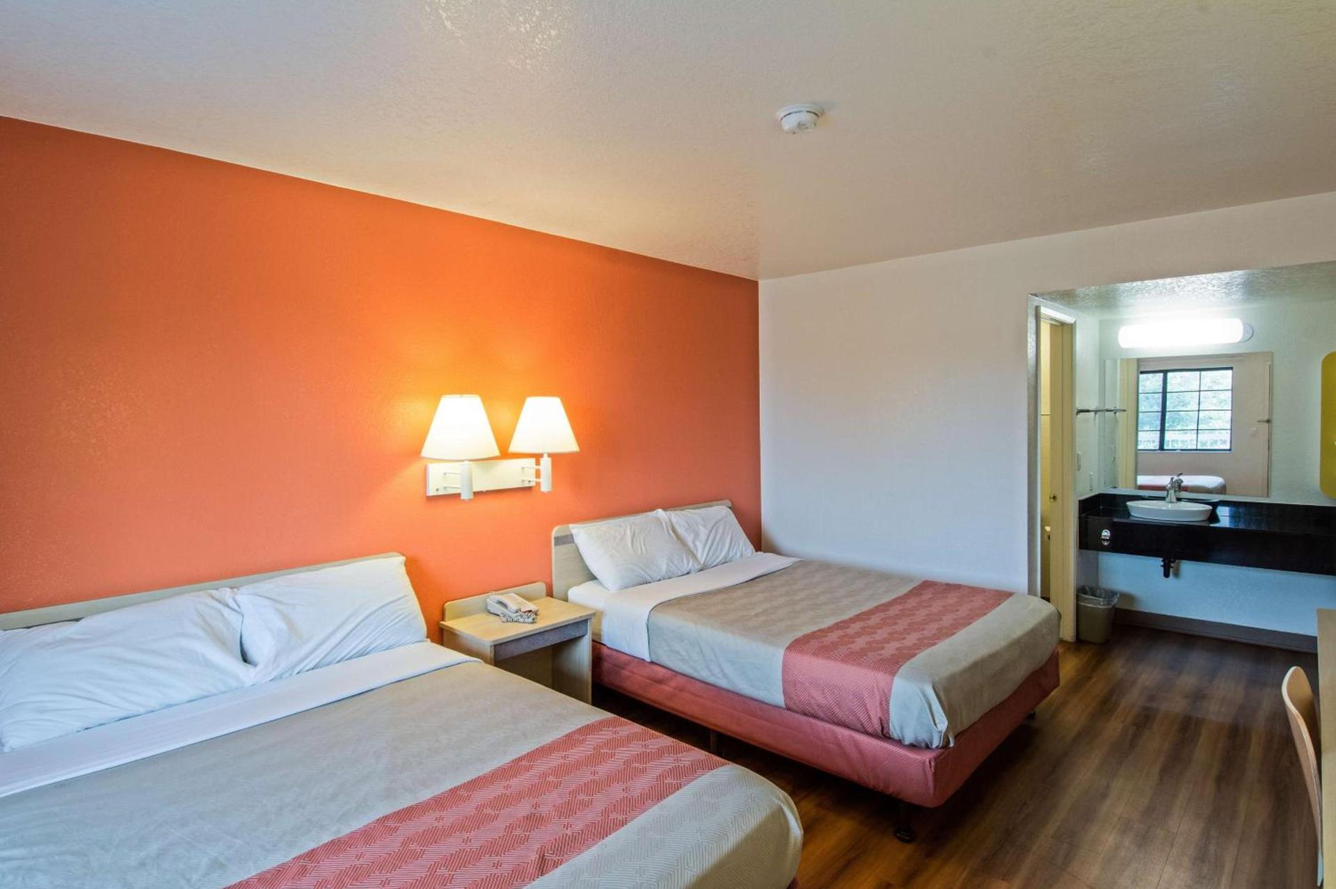 Motel 6-Redding, CA - South photo 42