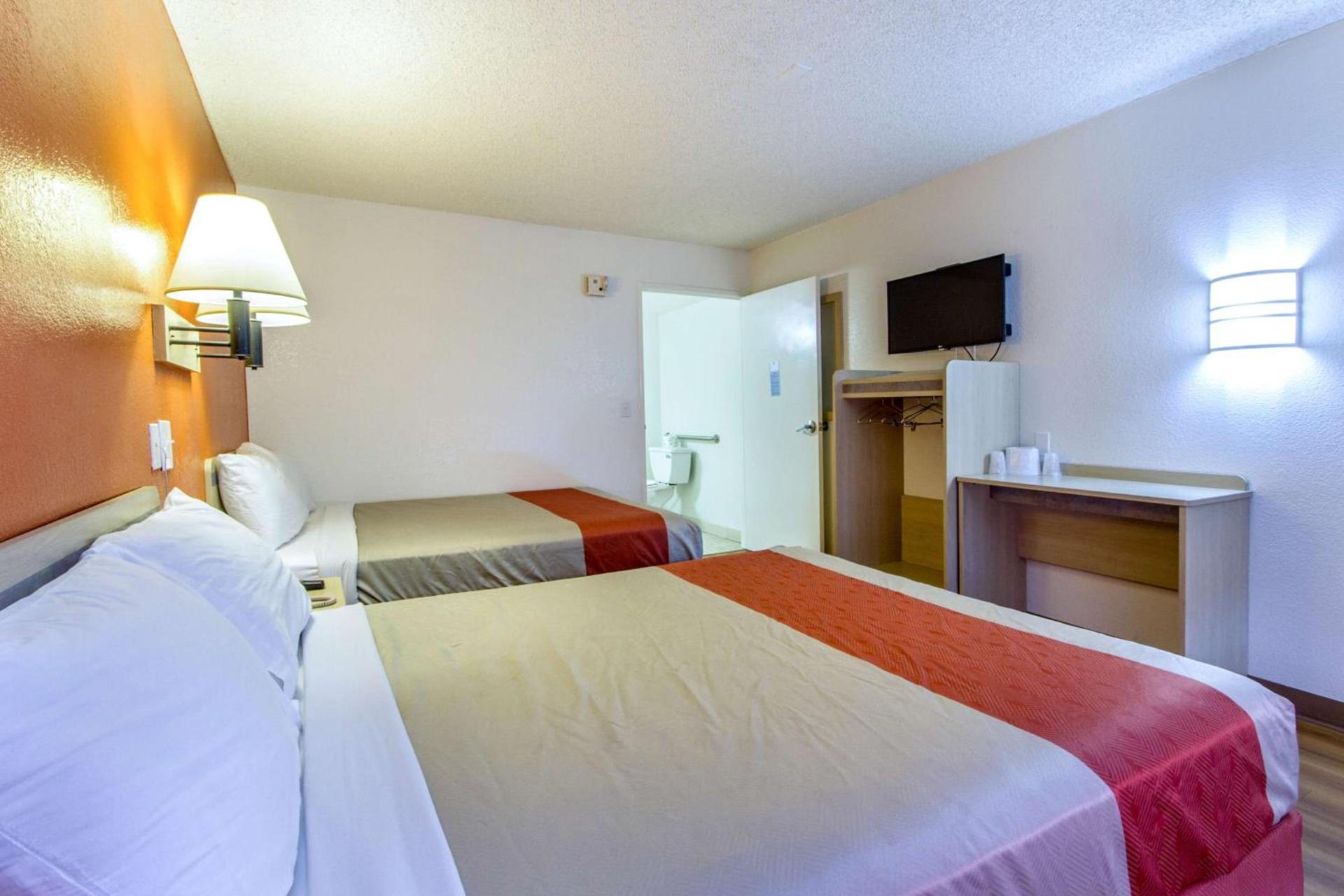 Motel 6-Phoenix, AZ - Airport - 24th Street photo 42