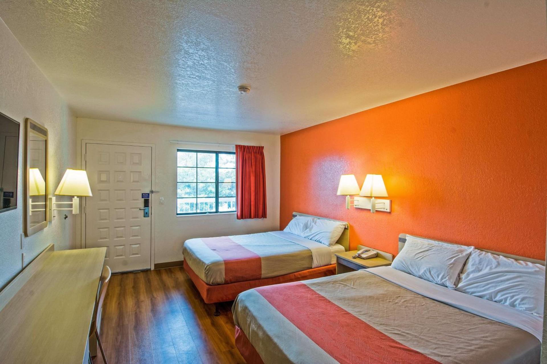 Motel 6-Redding, CA - South photo 41