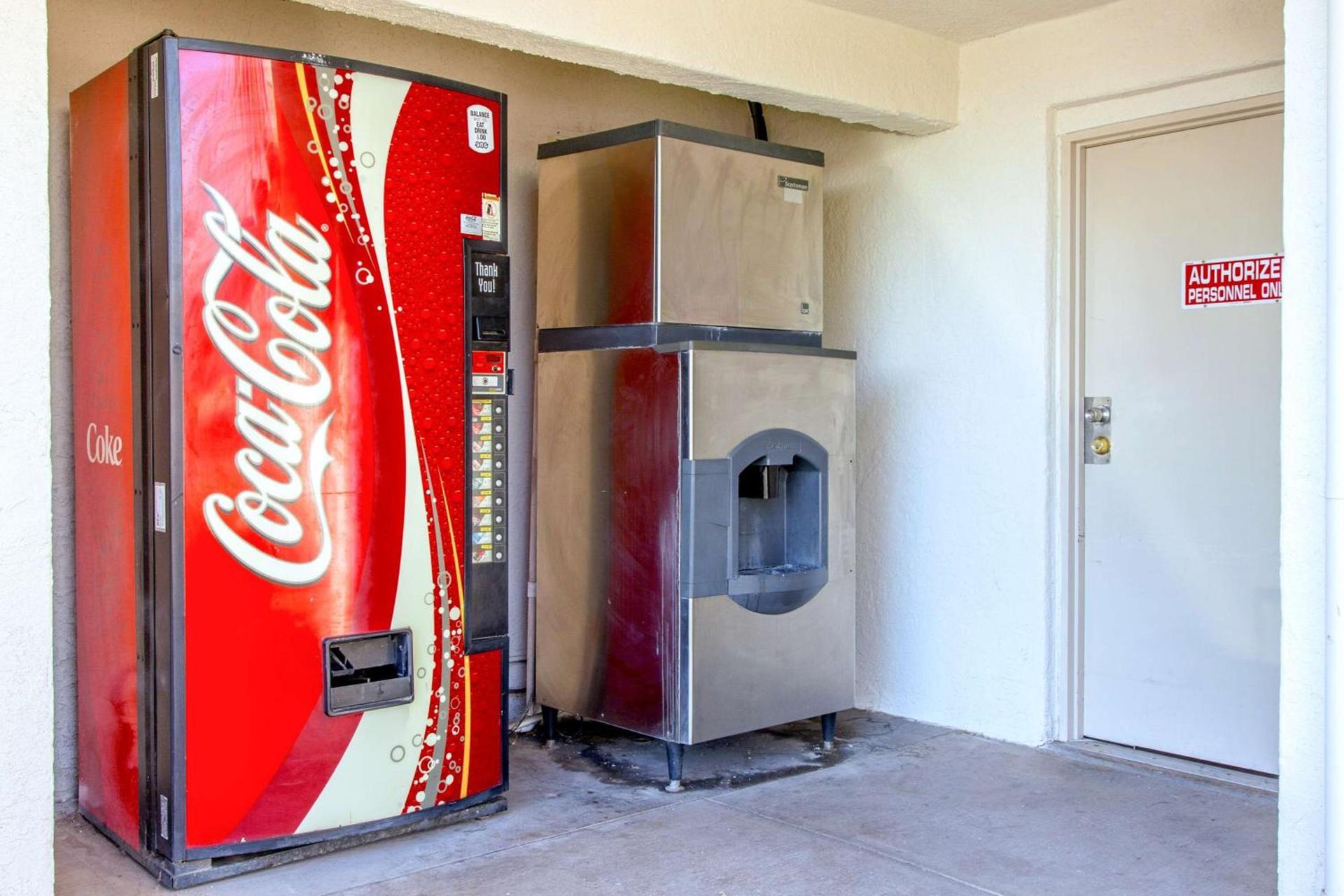Motel 6-Phoenix, AZ - Airport - 24th Street photo 33