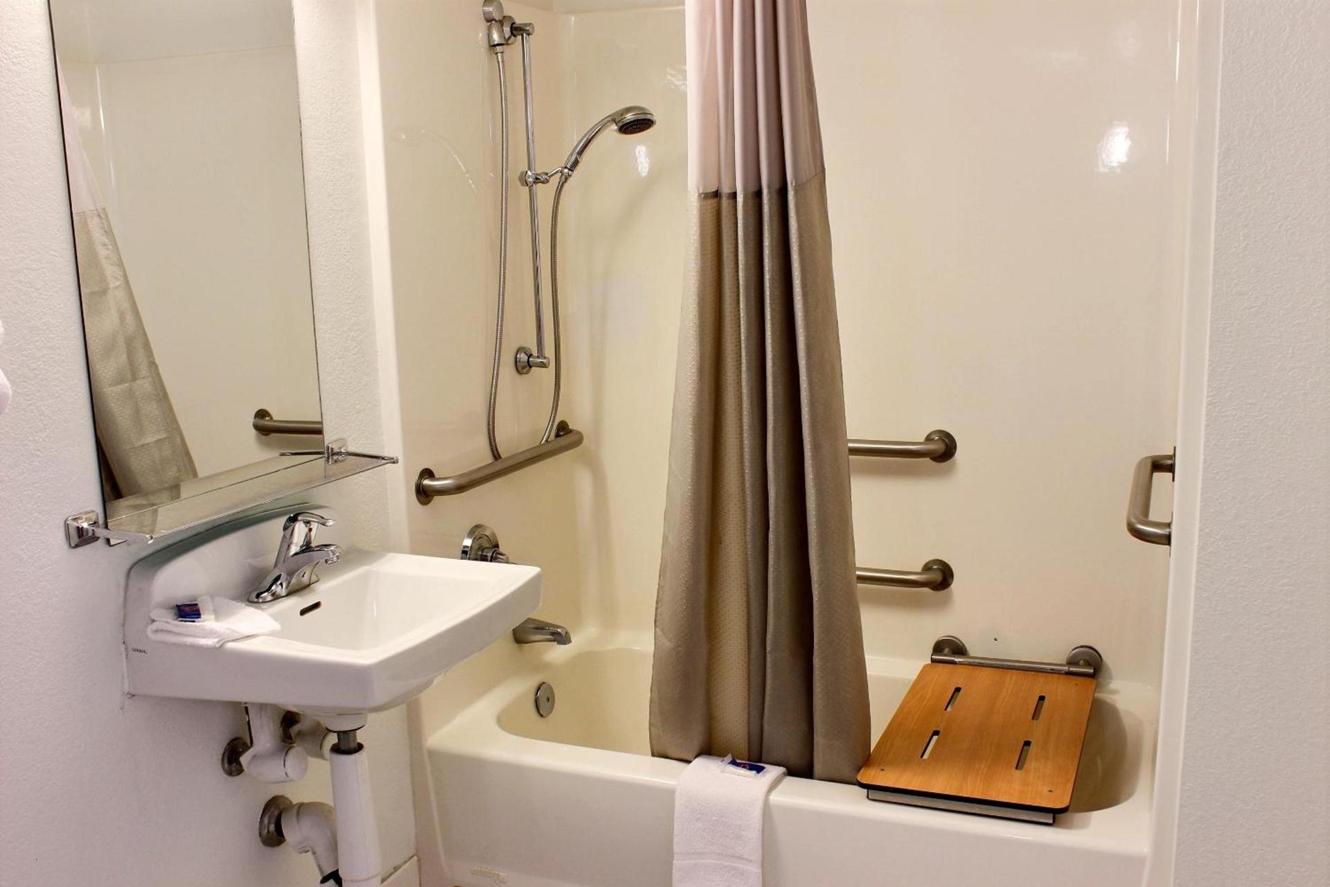 Motel 6-Coalinga, CA - East photo 39