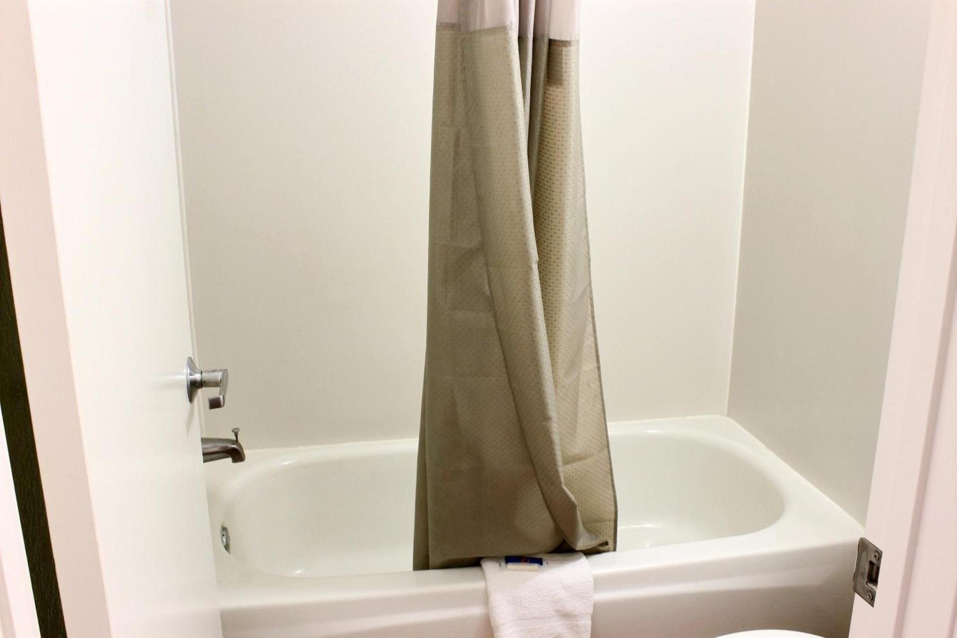 Motel 6-Coalinga, CA - East photo 38