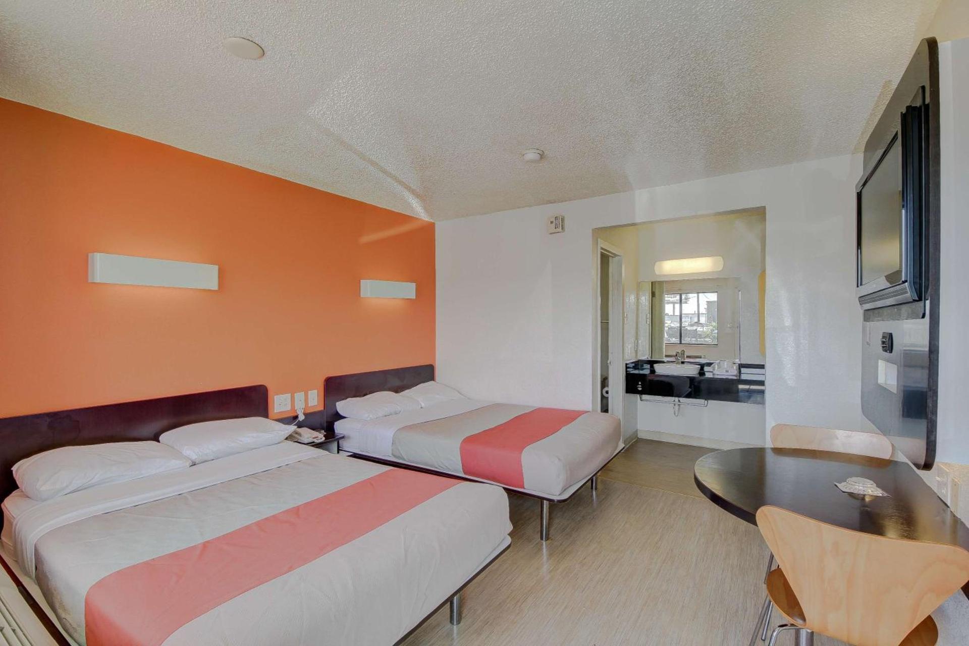 Motel 6-San Antonio, TX - Fort Sam Houston photo 62