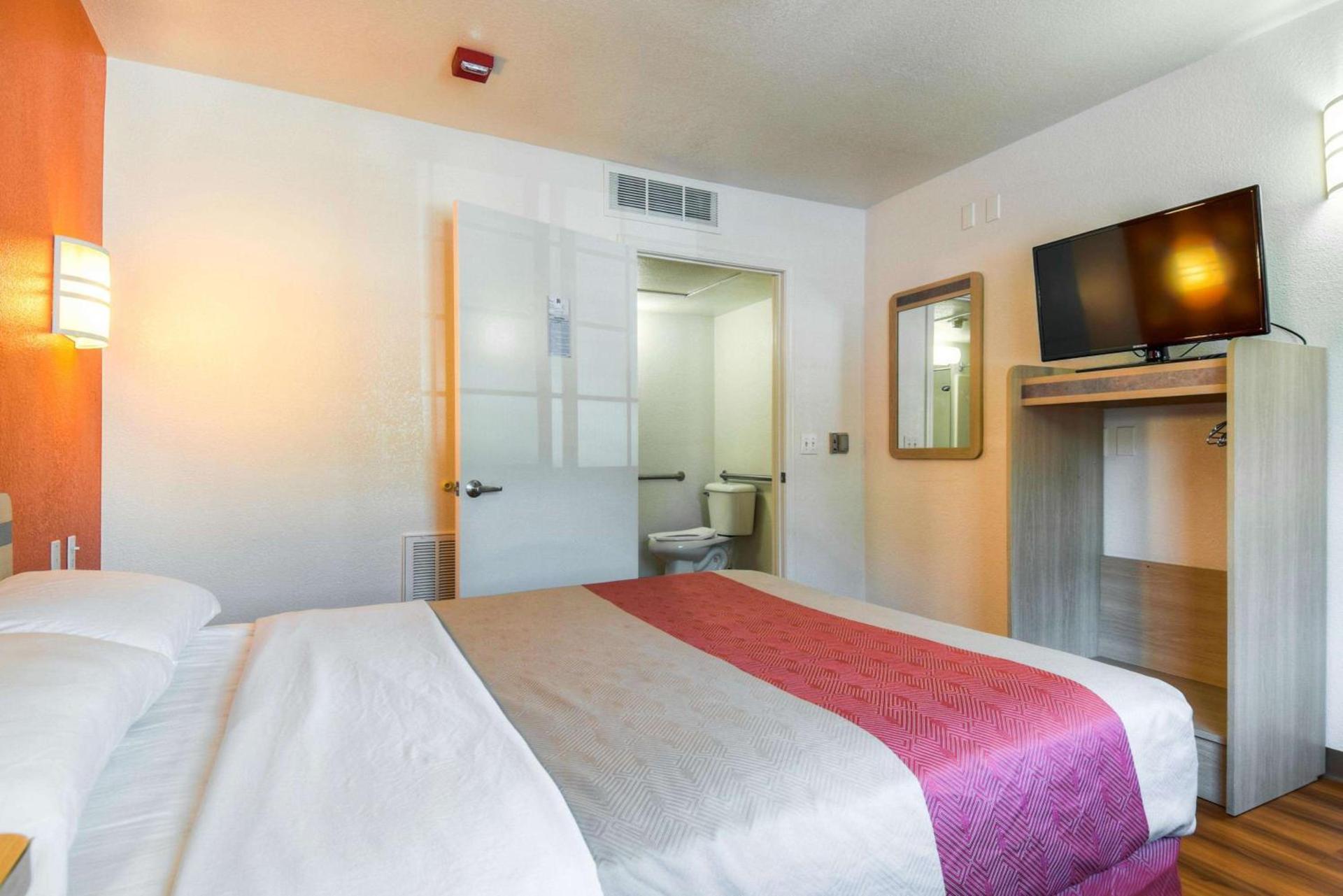 Motel 6-Pomona, CA - Los Angeles photo 55