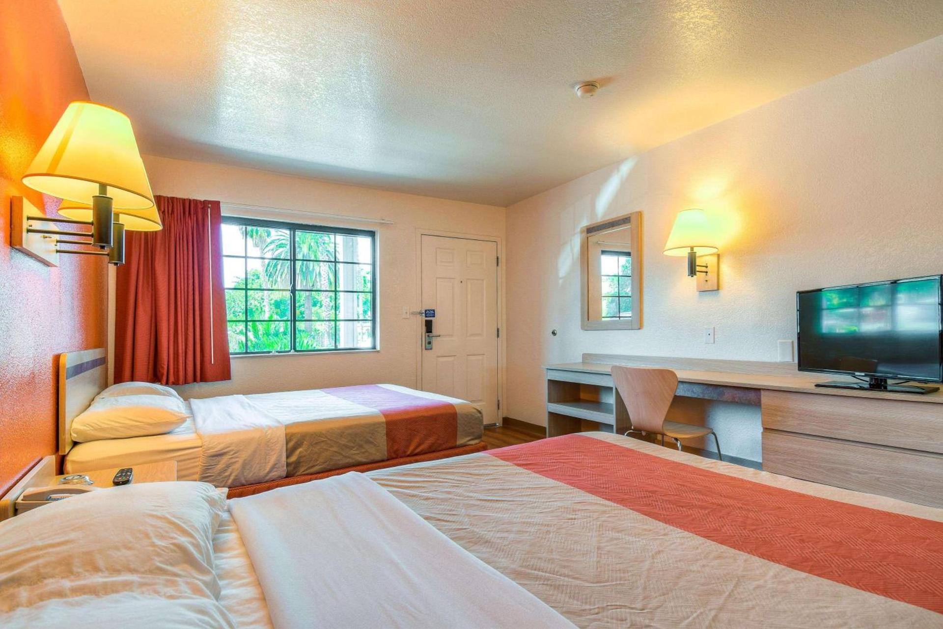 Motel 6-Pomona, CA - Los Angeles photo 50