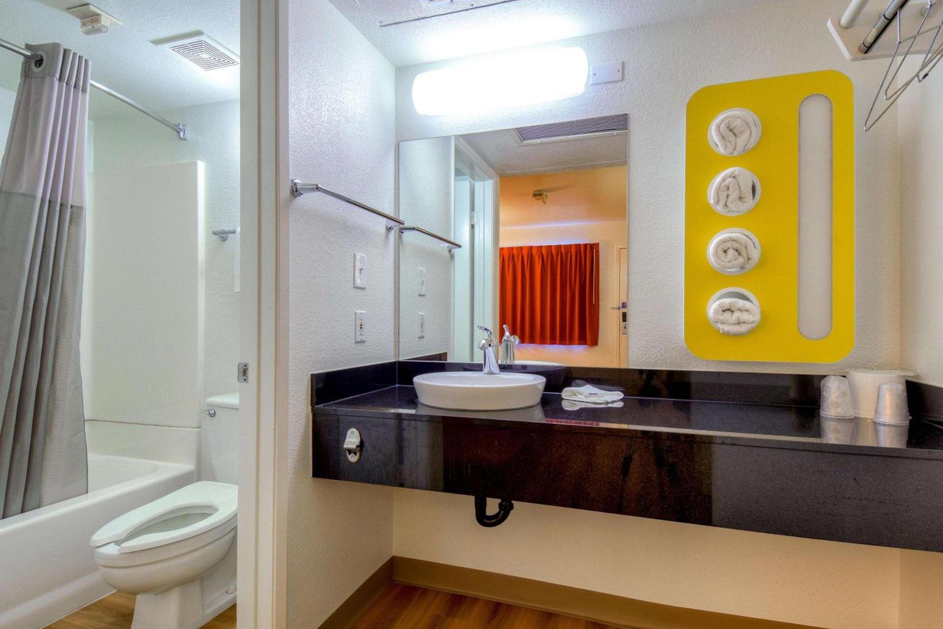Motel 6-Pomona, CA - Los Angeles photo 44