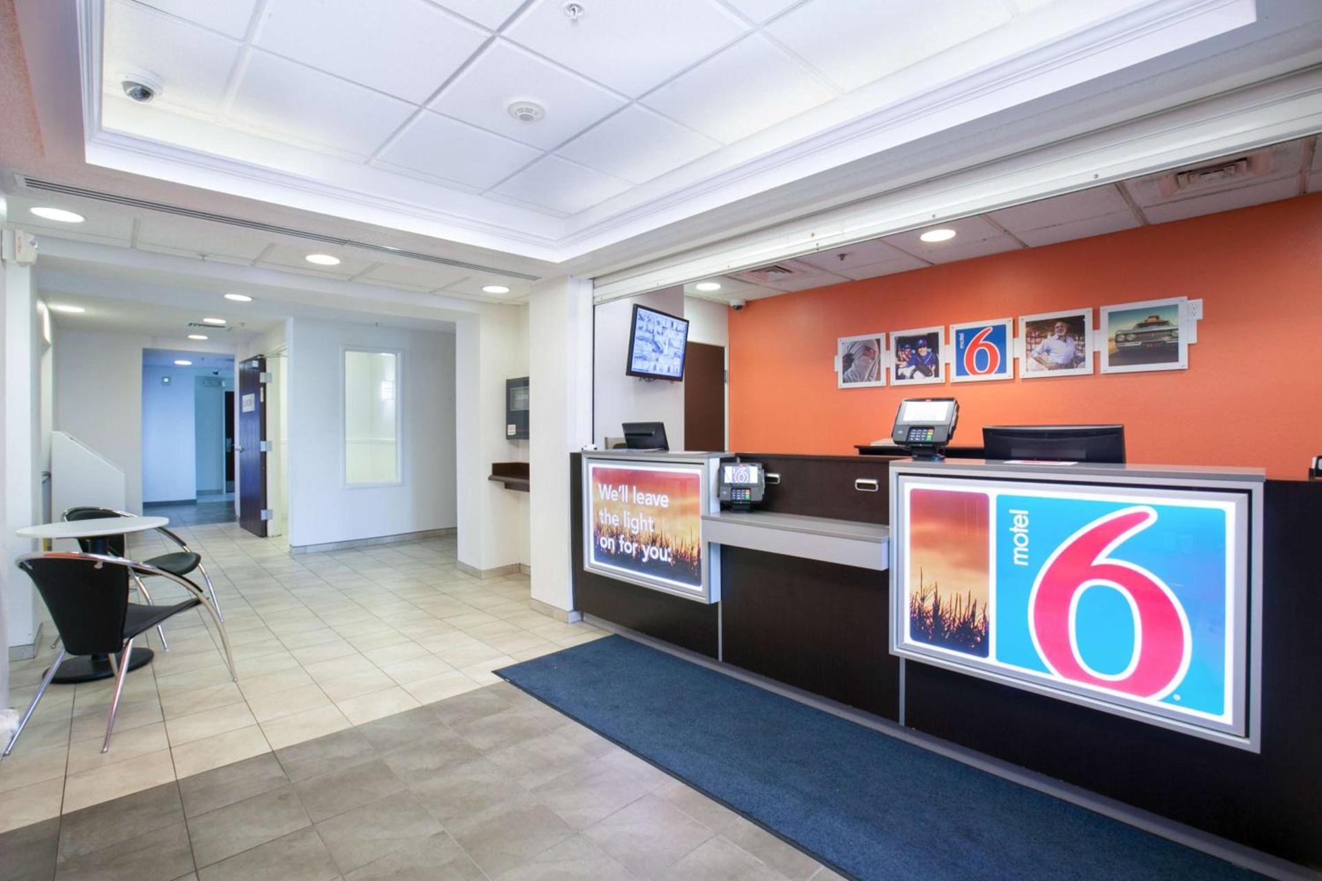 Motel 6-Brooklyn Center, MN - Minneapolis photo 63