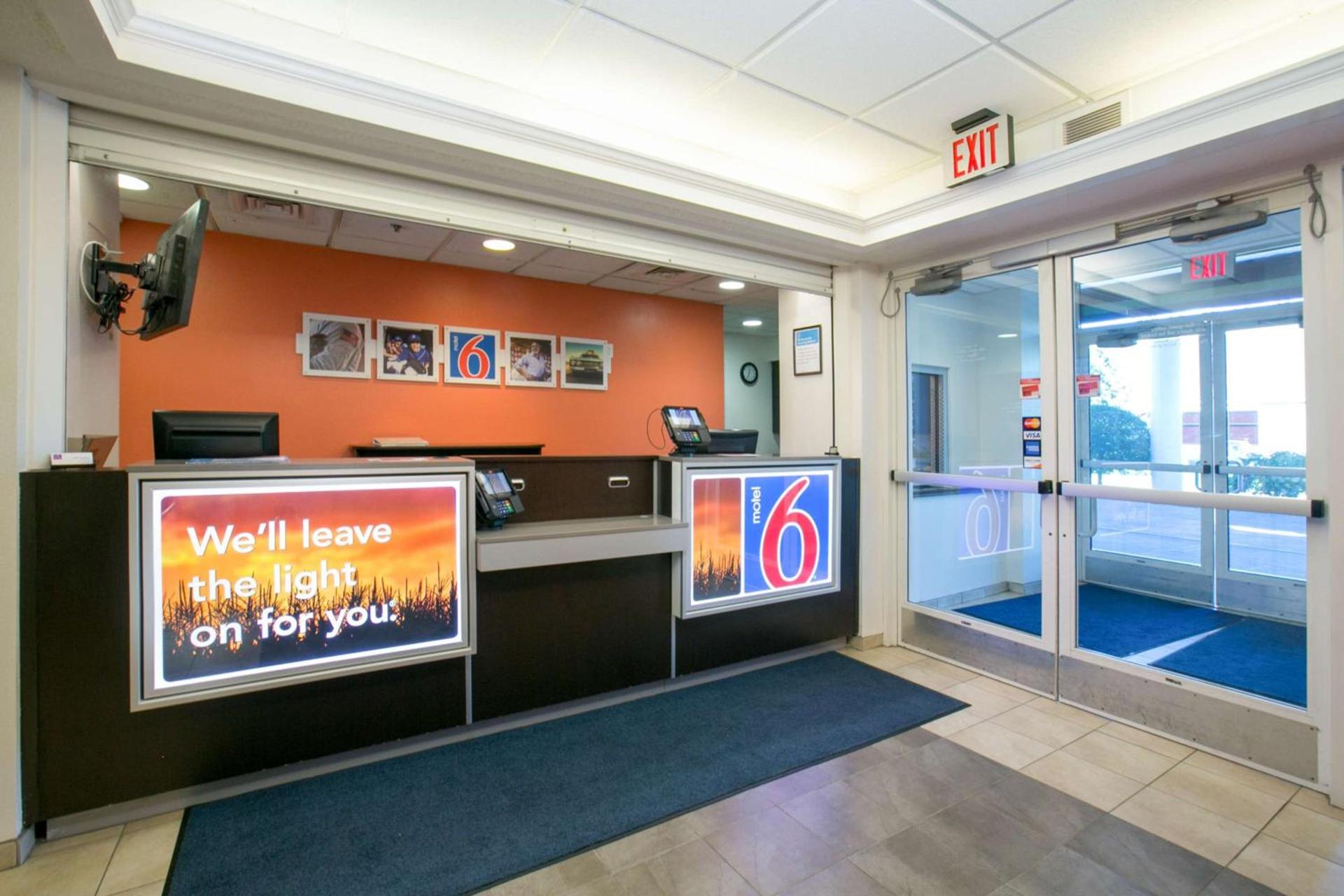 Motel 6-Brooklyn Center, MN - Minneapolis photo 61