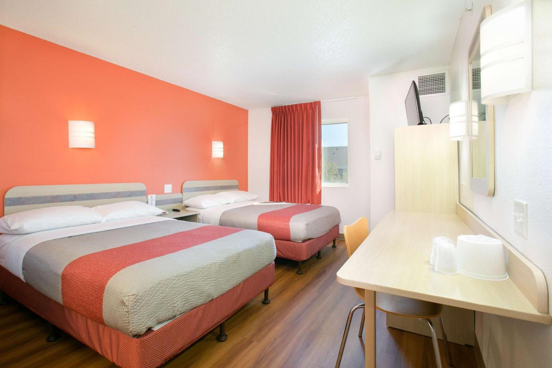 Motel 6-Brooklyn Center, MN - Minneapolis photo 56