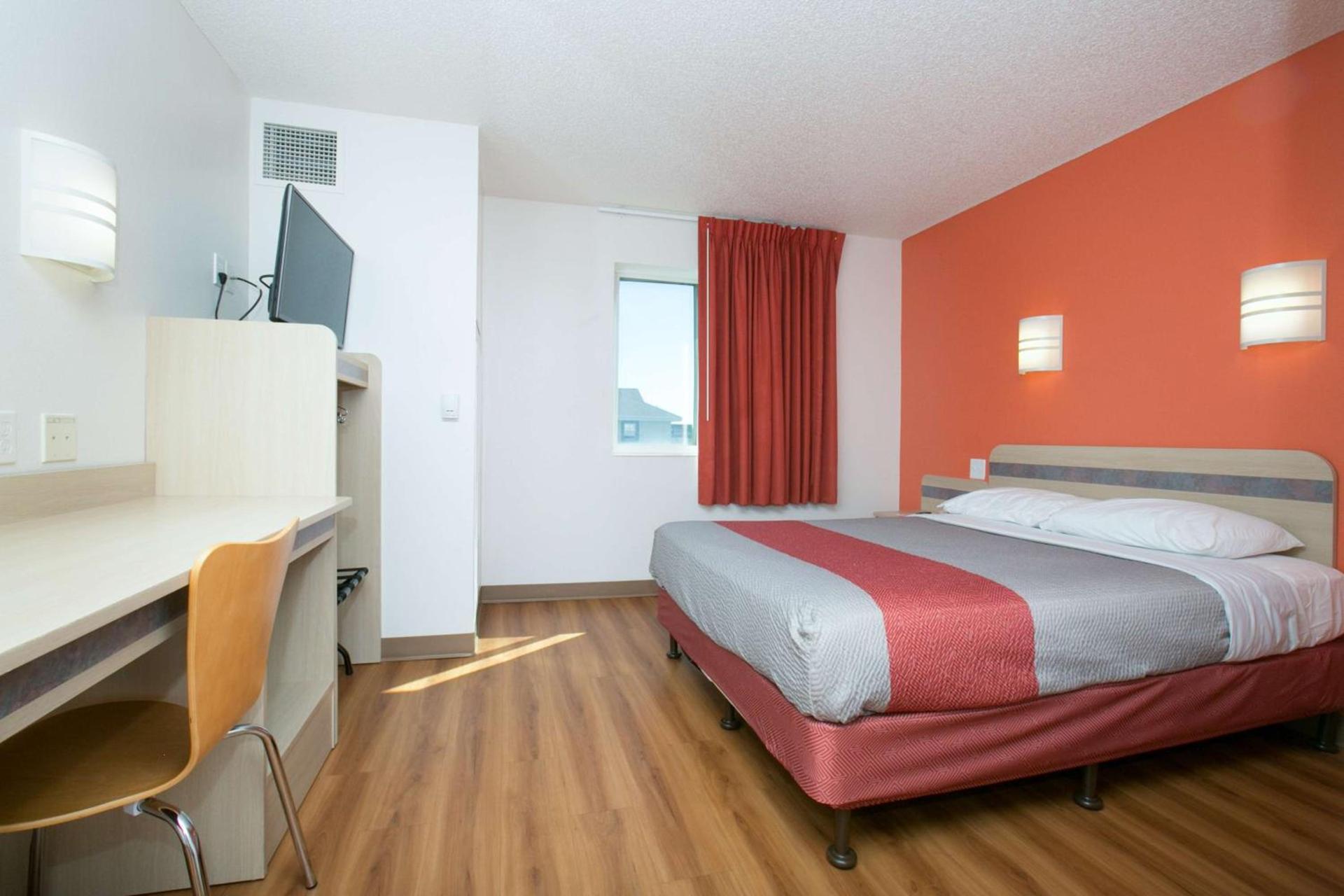 Motel 6-Brooklyn Center, MN - Minneapolis photo 50