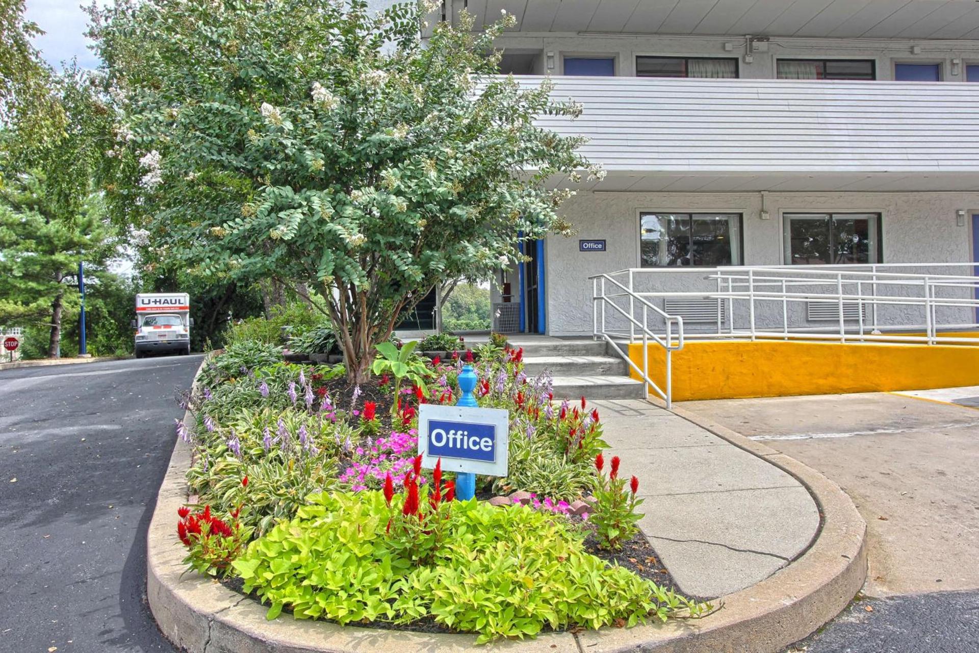 Motel 6-York, PA photo 75