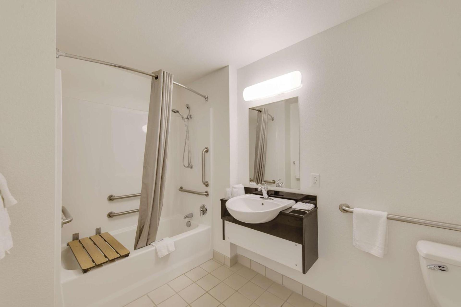 Motel 6 Virginia Beach photo 41