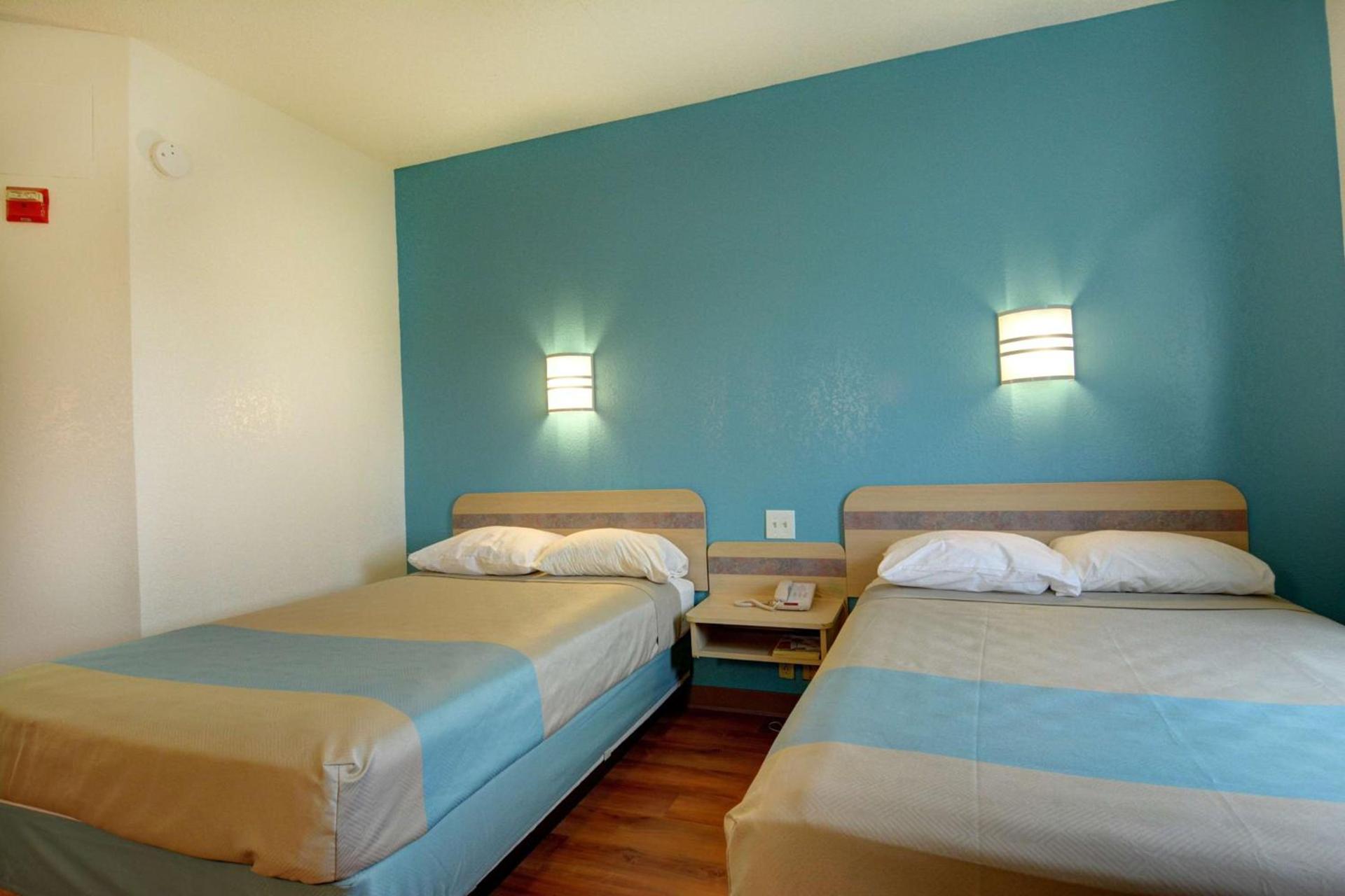 Motel 6-Denison, TX photo 75