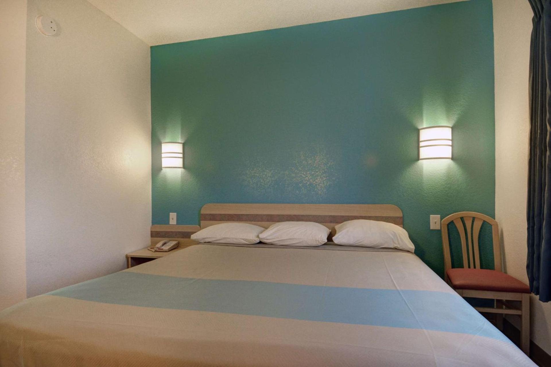 Motel 6-Denison, TX photo 70