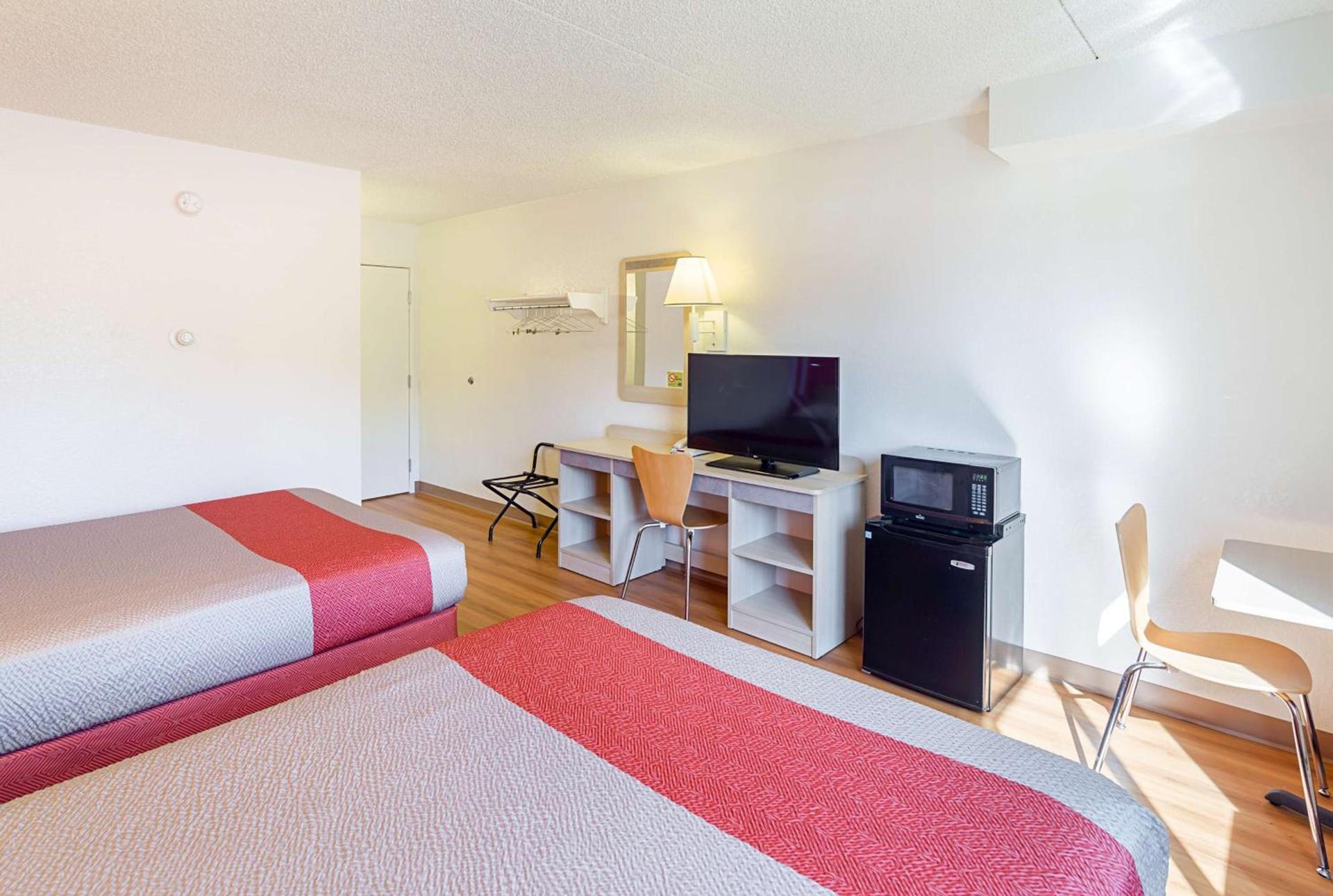 Motel 6-Spokane, WA - East photo 43