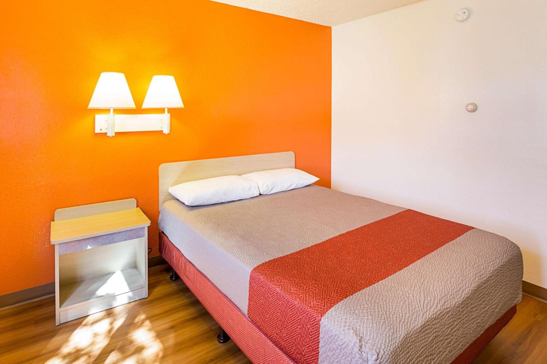 Motel 6-Spokane, WA - East photo 45