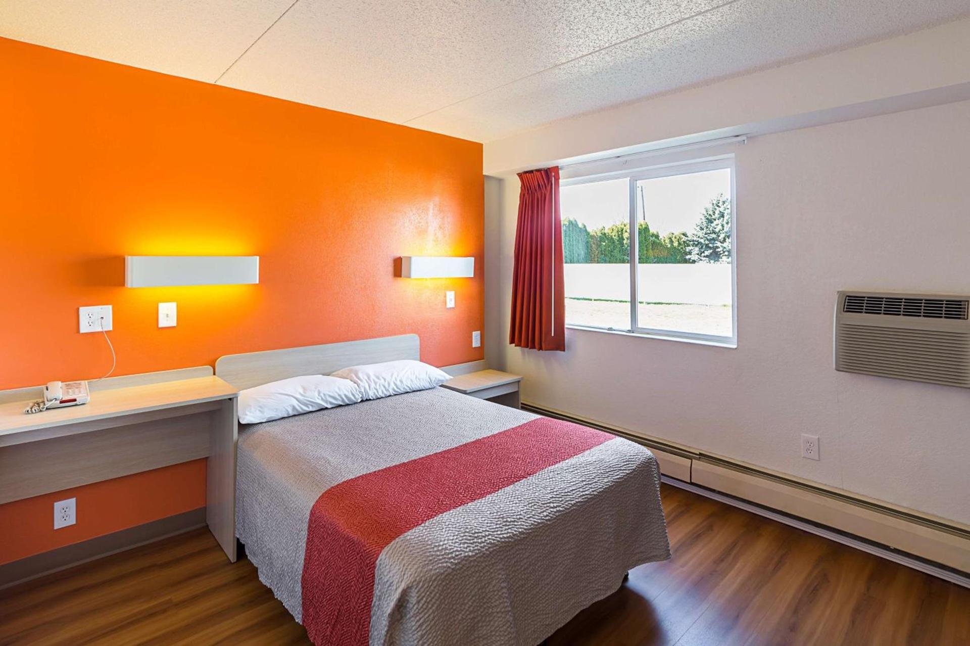 Motel 6-Spokane, WA - East photo 47