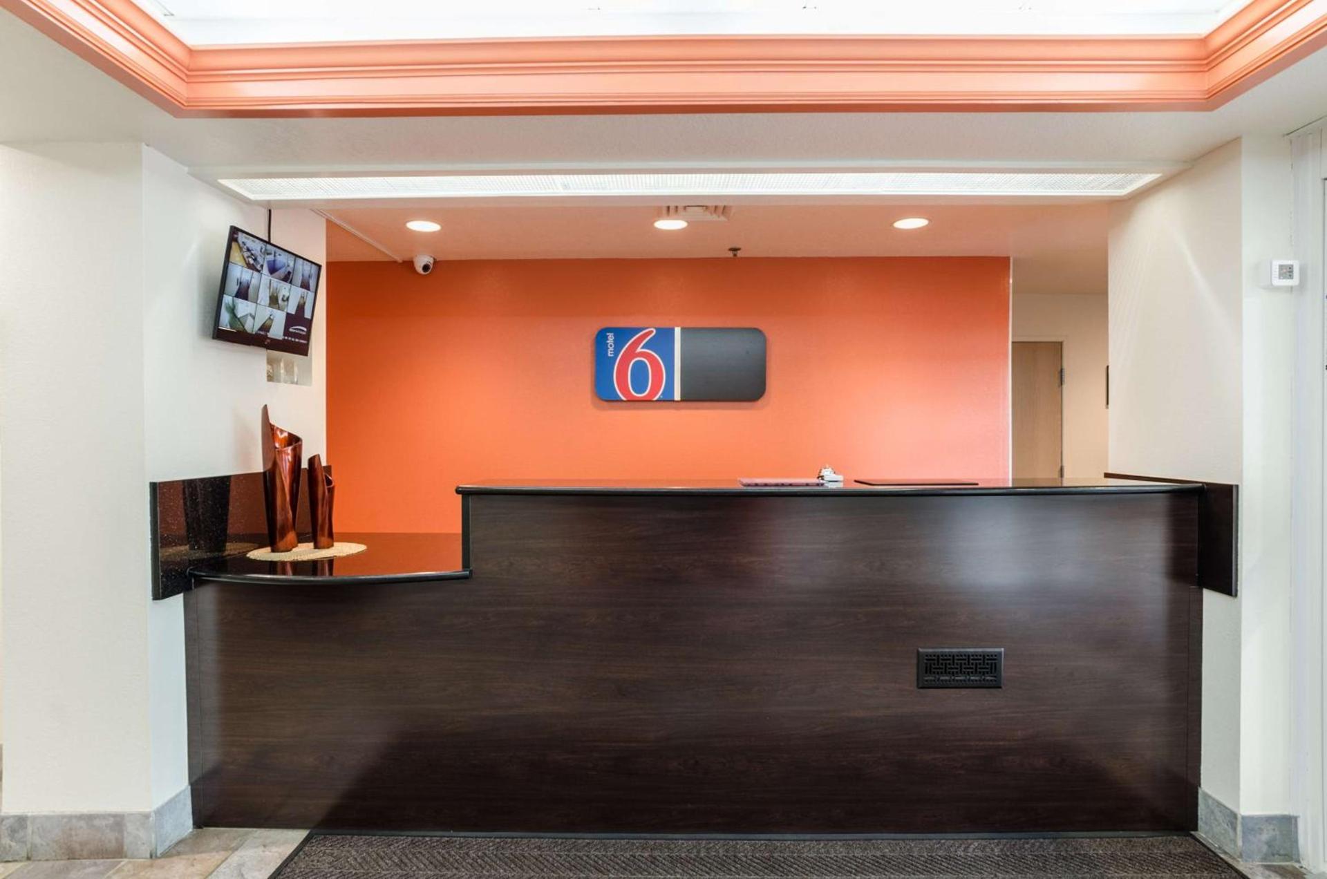 Motel 6-Bristol, VA photo 64