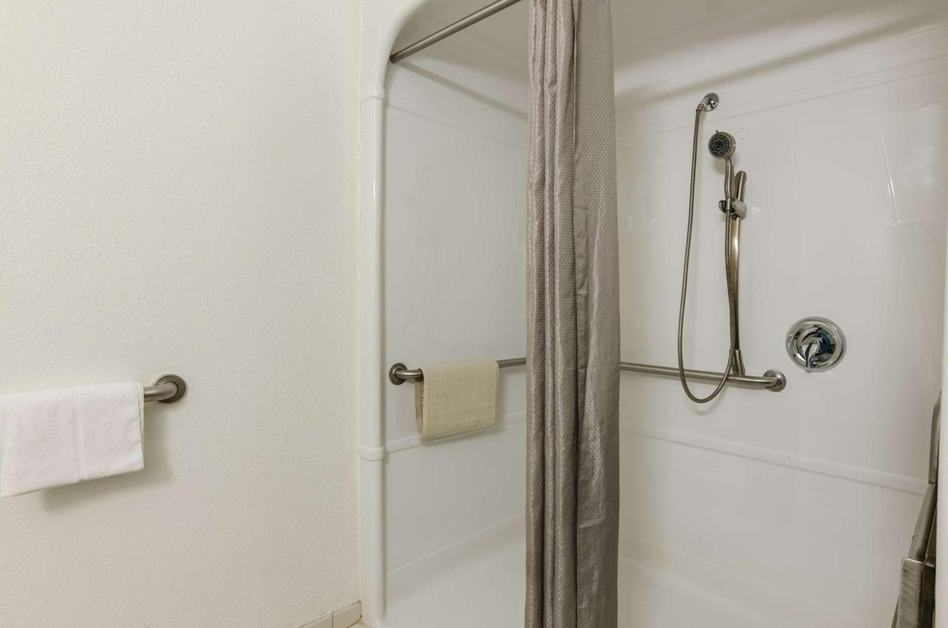 Motel 6-Bristol, VA photo 45