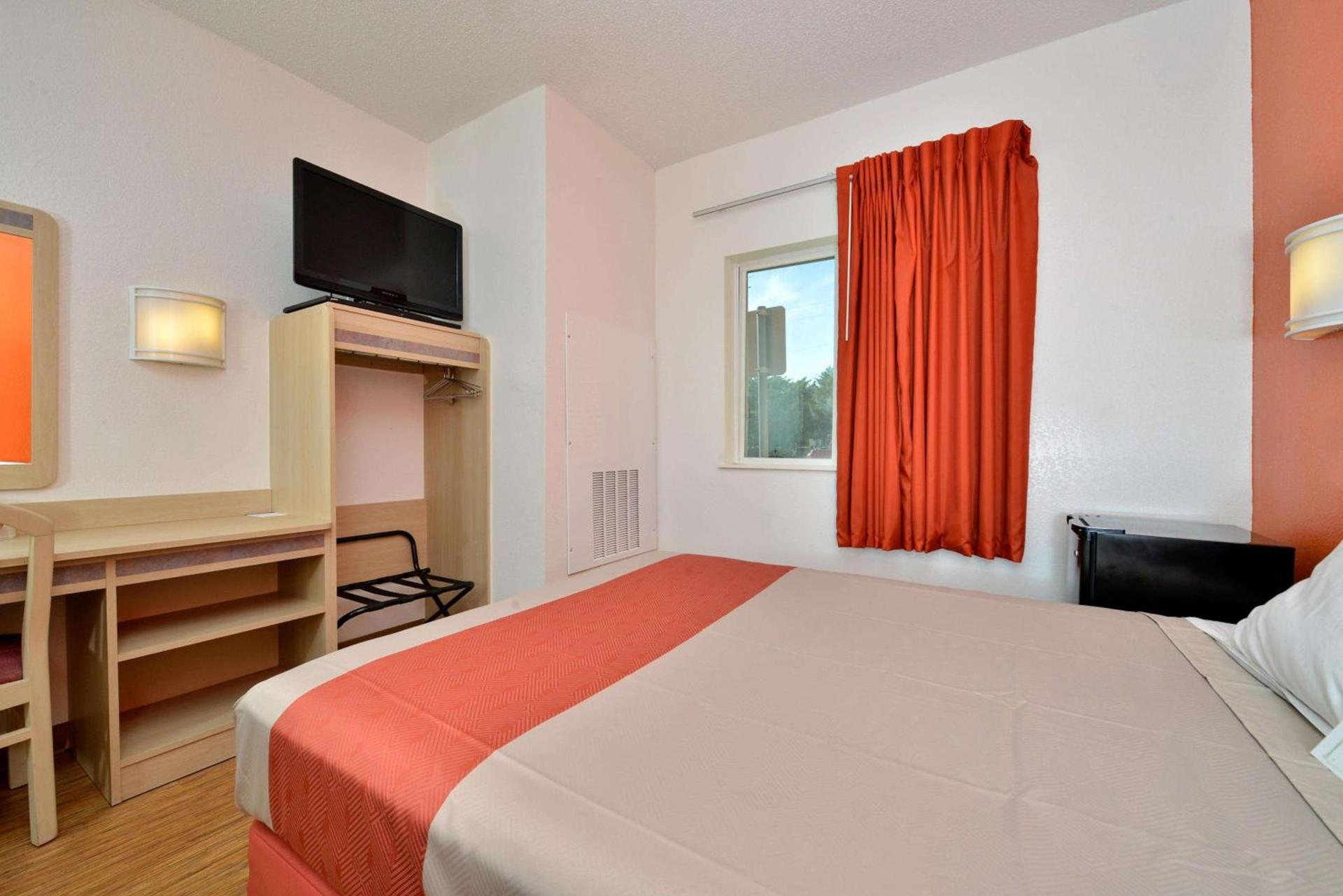 Motel 6-McKinney, TX - North photo 24