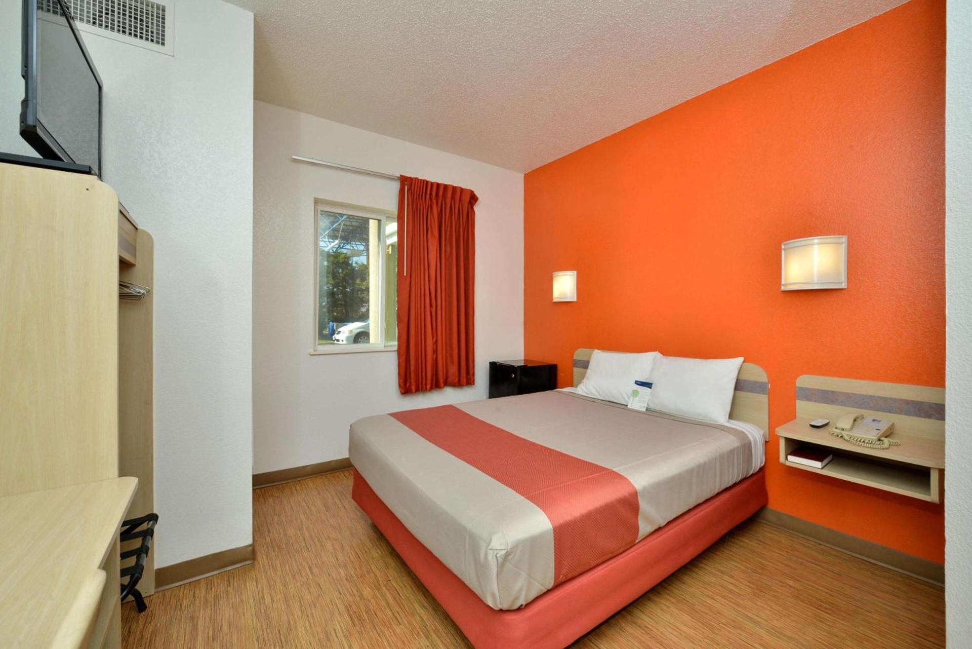 Motel 6-McKinney, TX - North photo 23