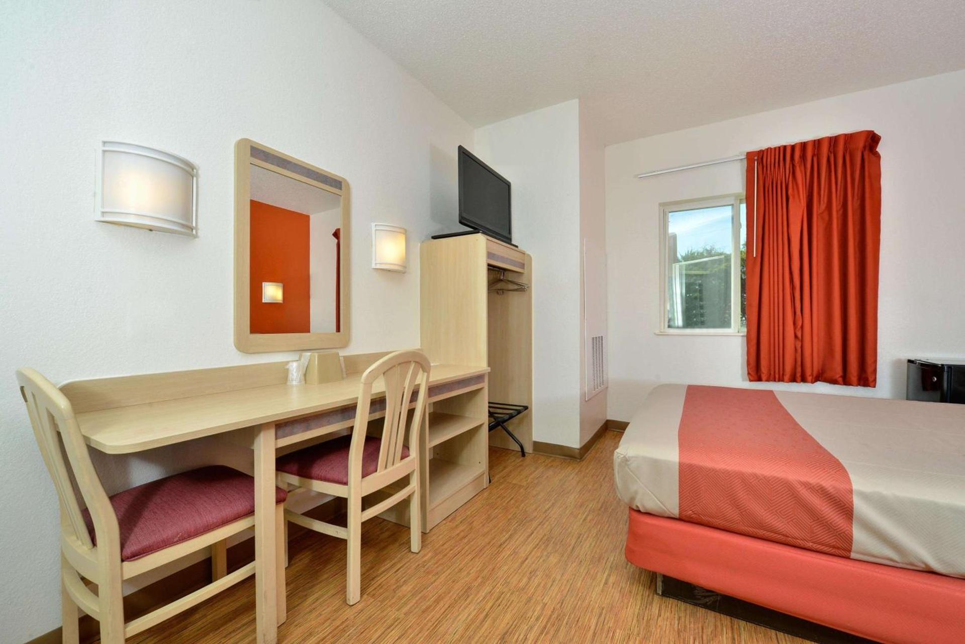 Motel 6-McKinney, TX - North photo 20