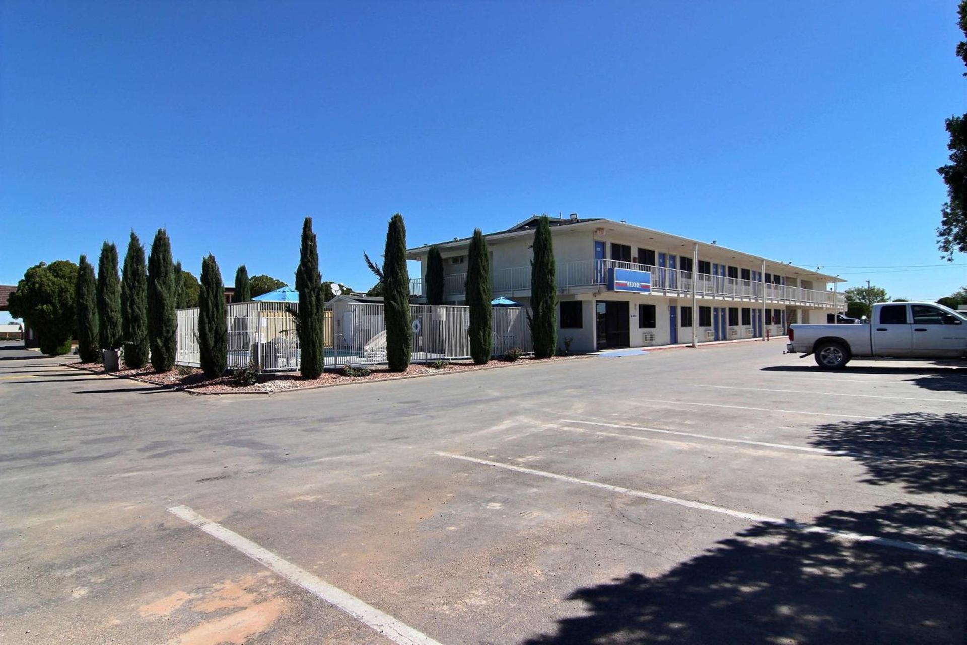 Motel 6-Carlsbad, NM photo 55
