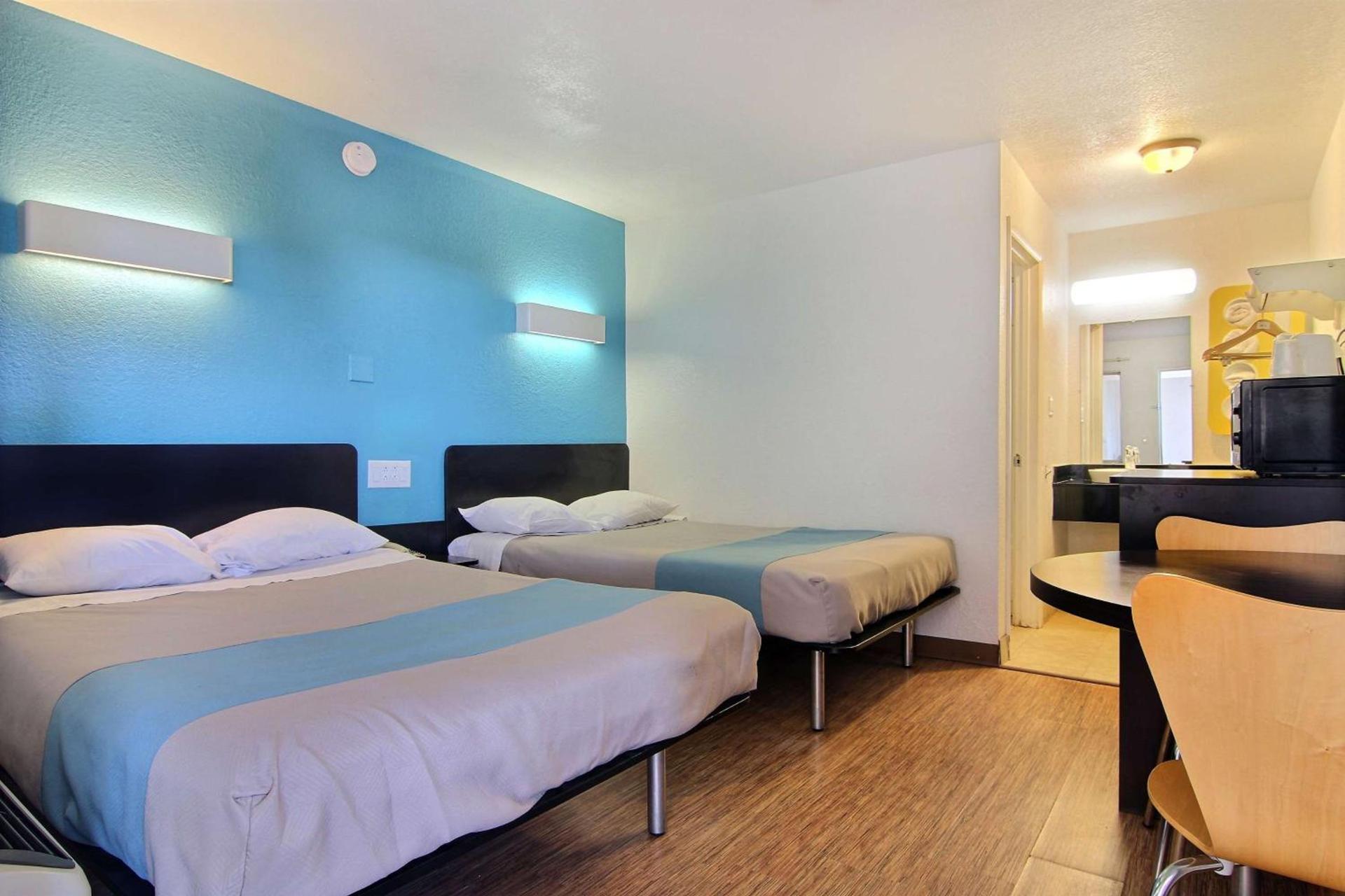 Motel 6-Carlsbad, NM photo 52