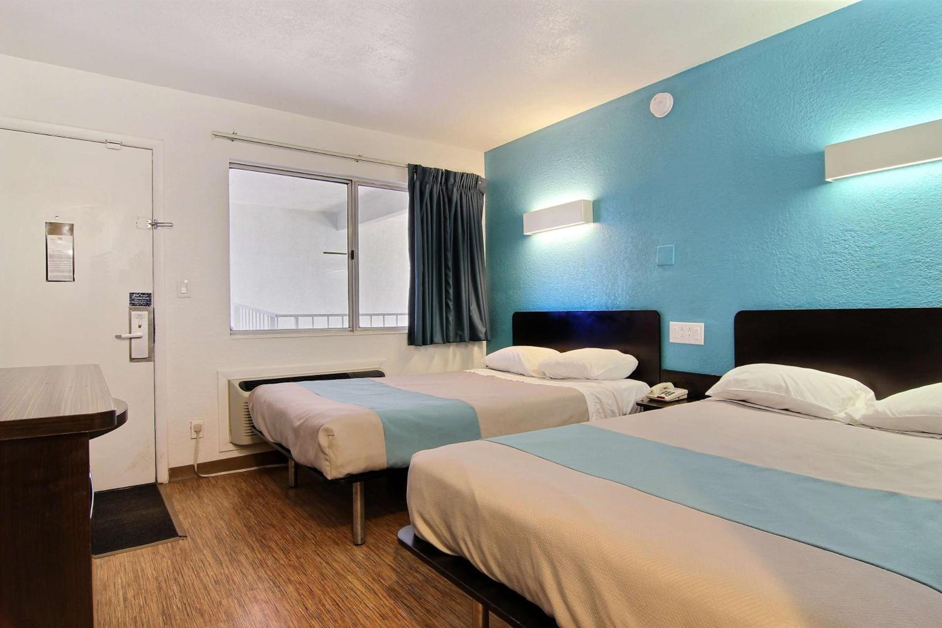 Motel 6-Carlsbad, NM photo 51