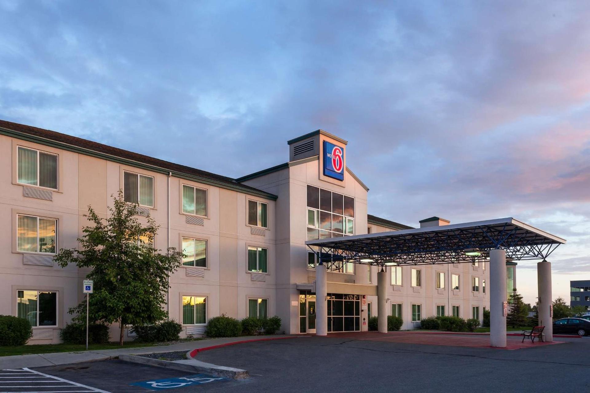 Motel 6-Anchorage, AK - Midtown photo 1