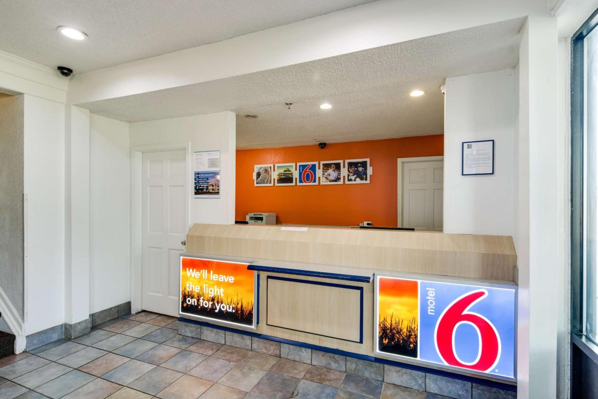 Motel 6-Waukegan, IL photo 49