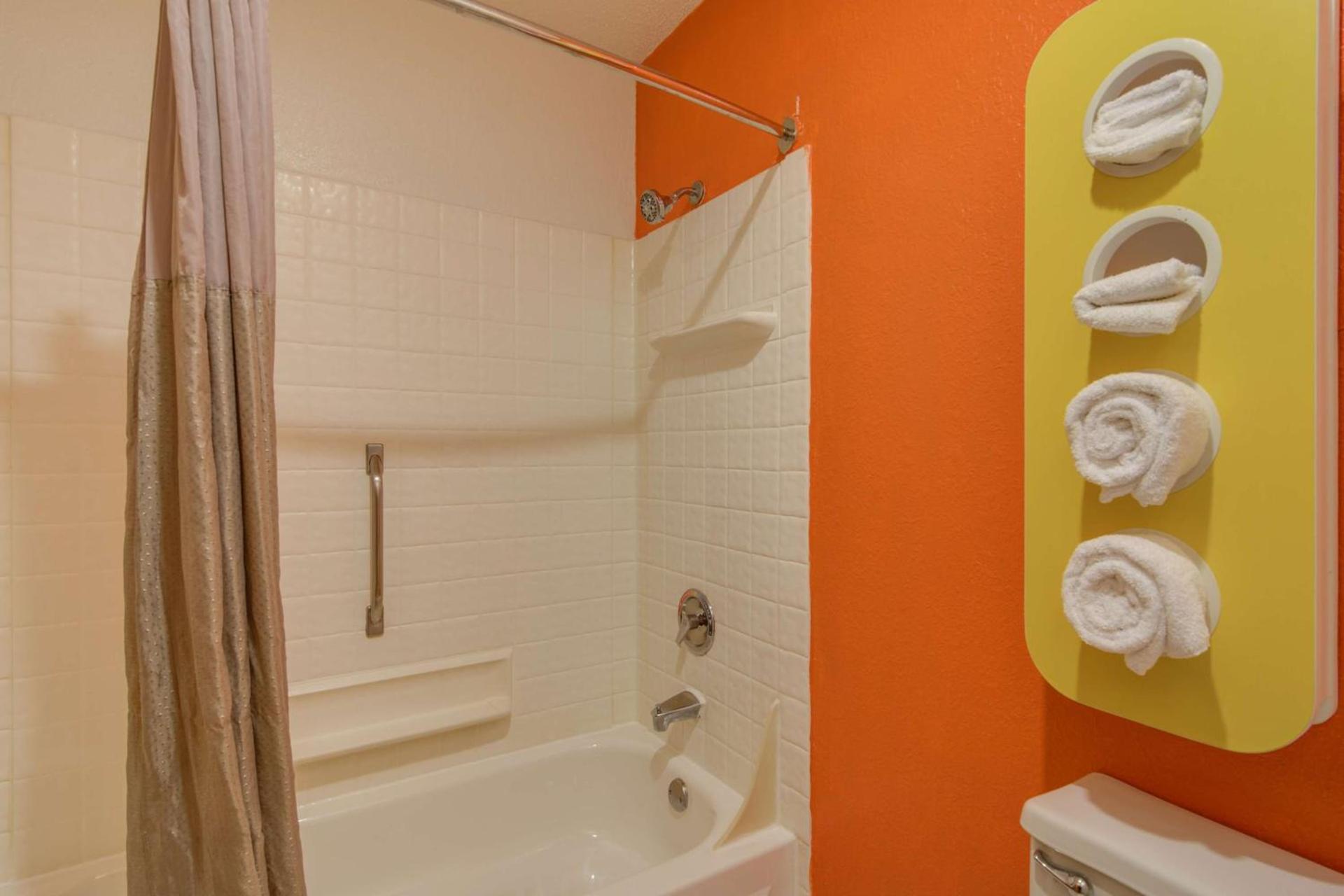 Motel 6-Waukegan, IL photo 37