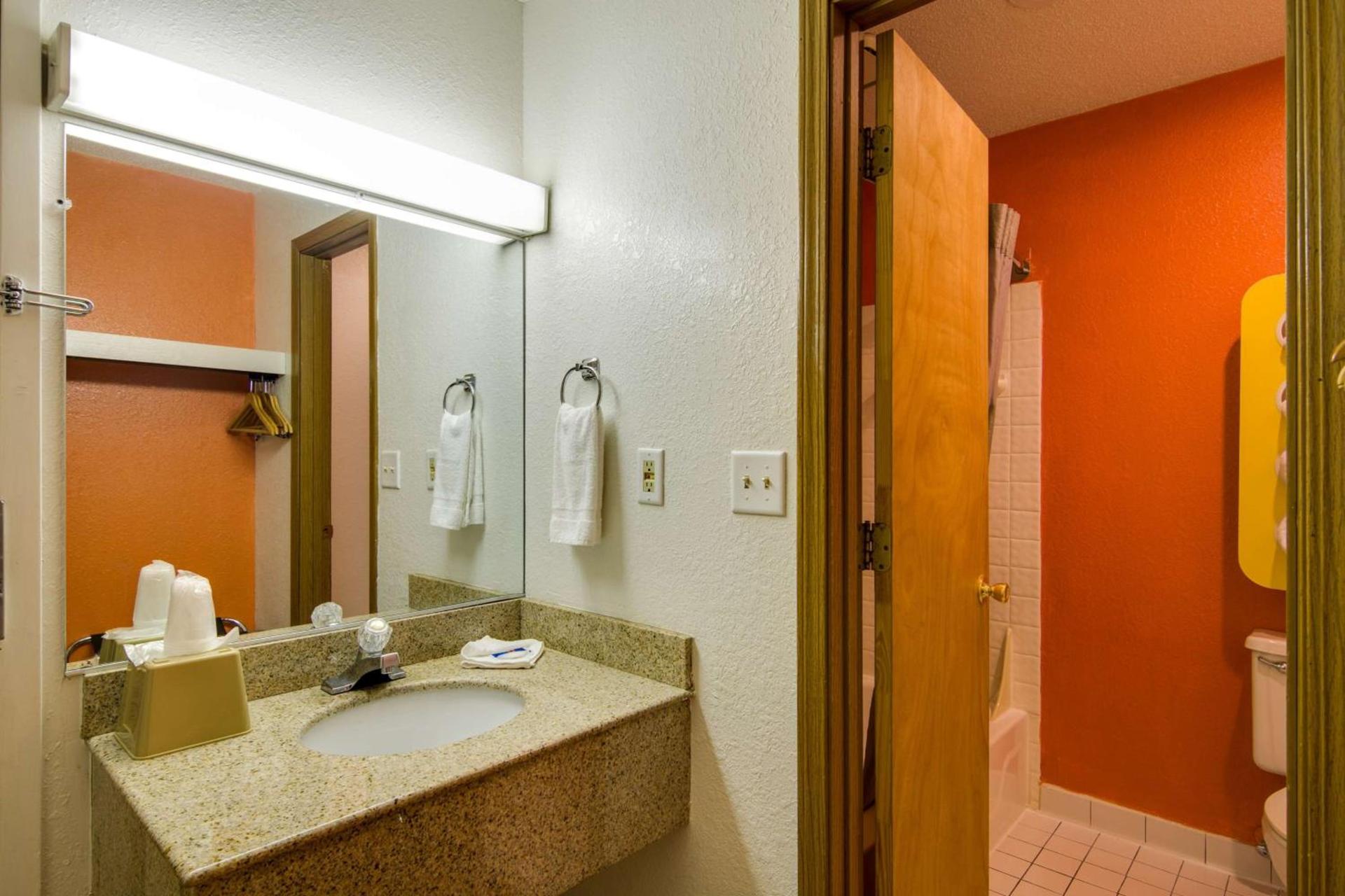 Motel 6-Waukegan, IL photo 34