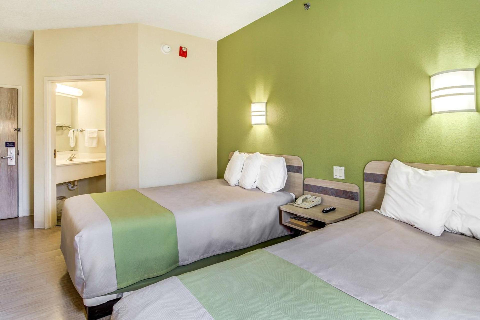 Motel 6-Medina, OH - Cleveland photo 38