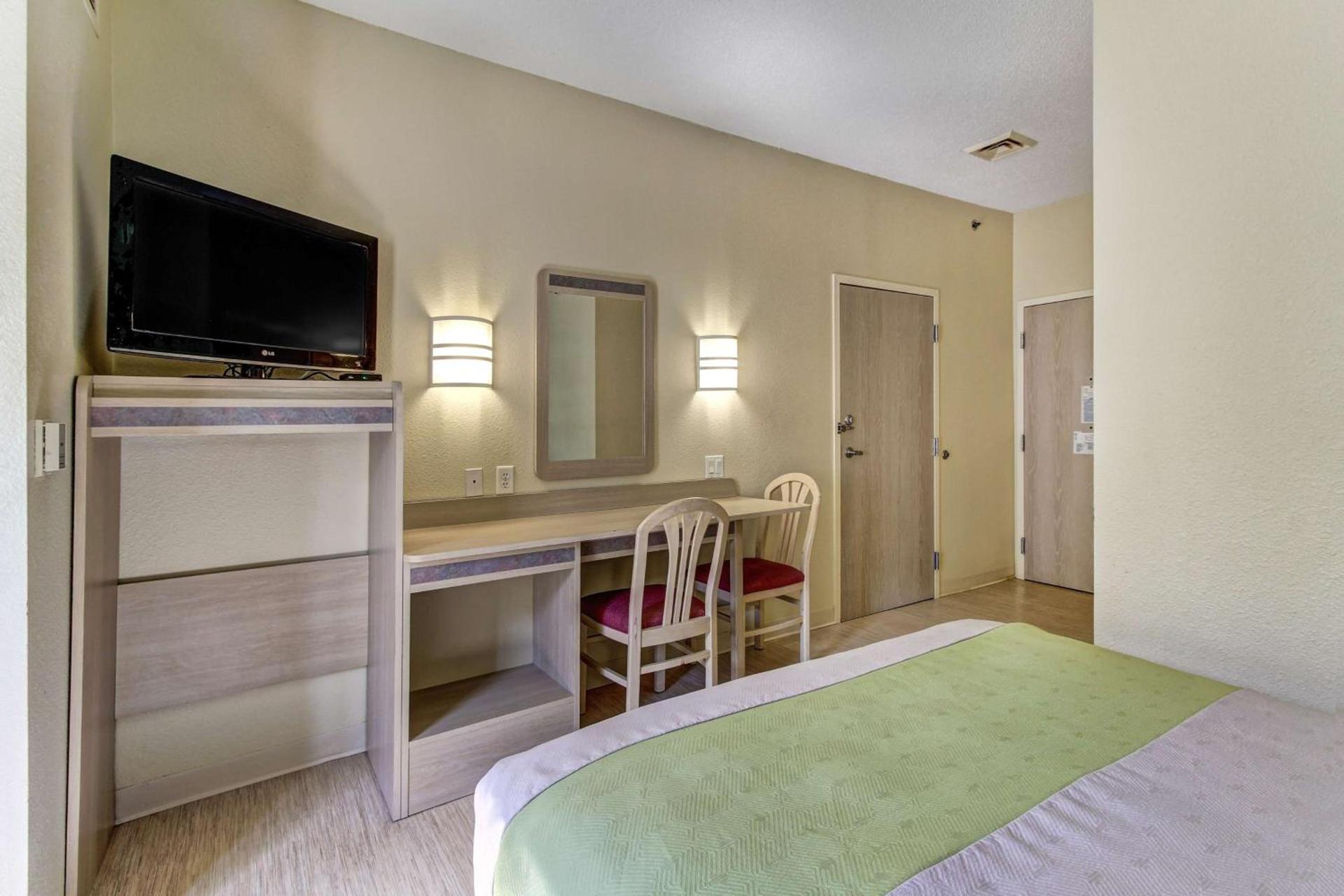 Motel 6-Medina, OH - Cleveland photo 35