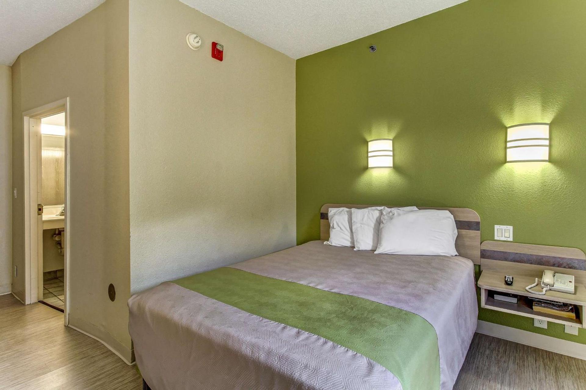 Motel 6-Medina, OH - Cleveland photo 33