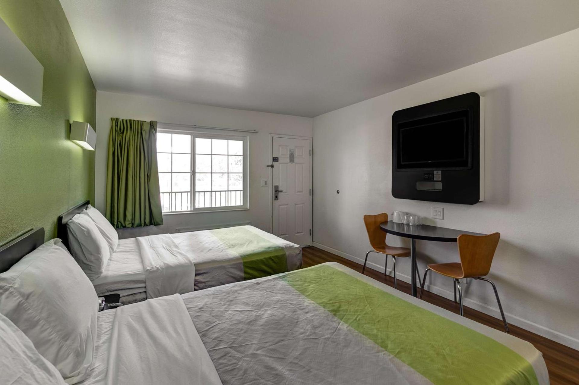 Motel 6-Visalia, CA photo 43