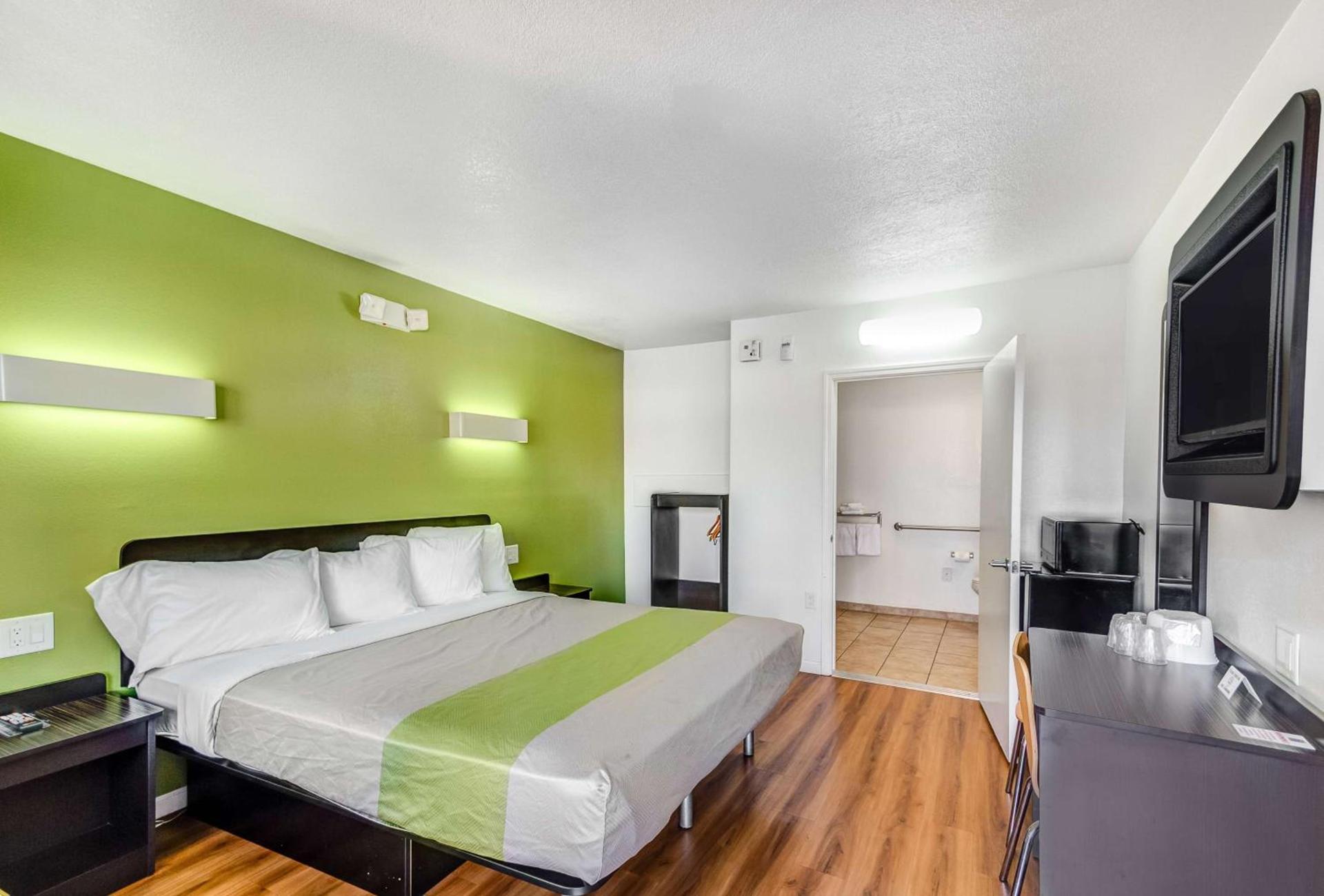 Motel 6-Visalia, CA photo 38