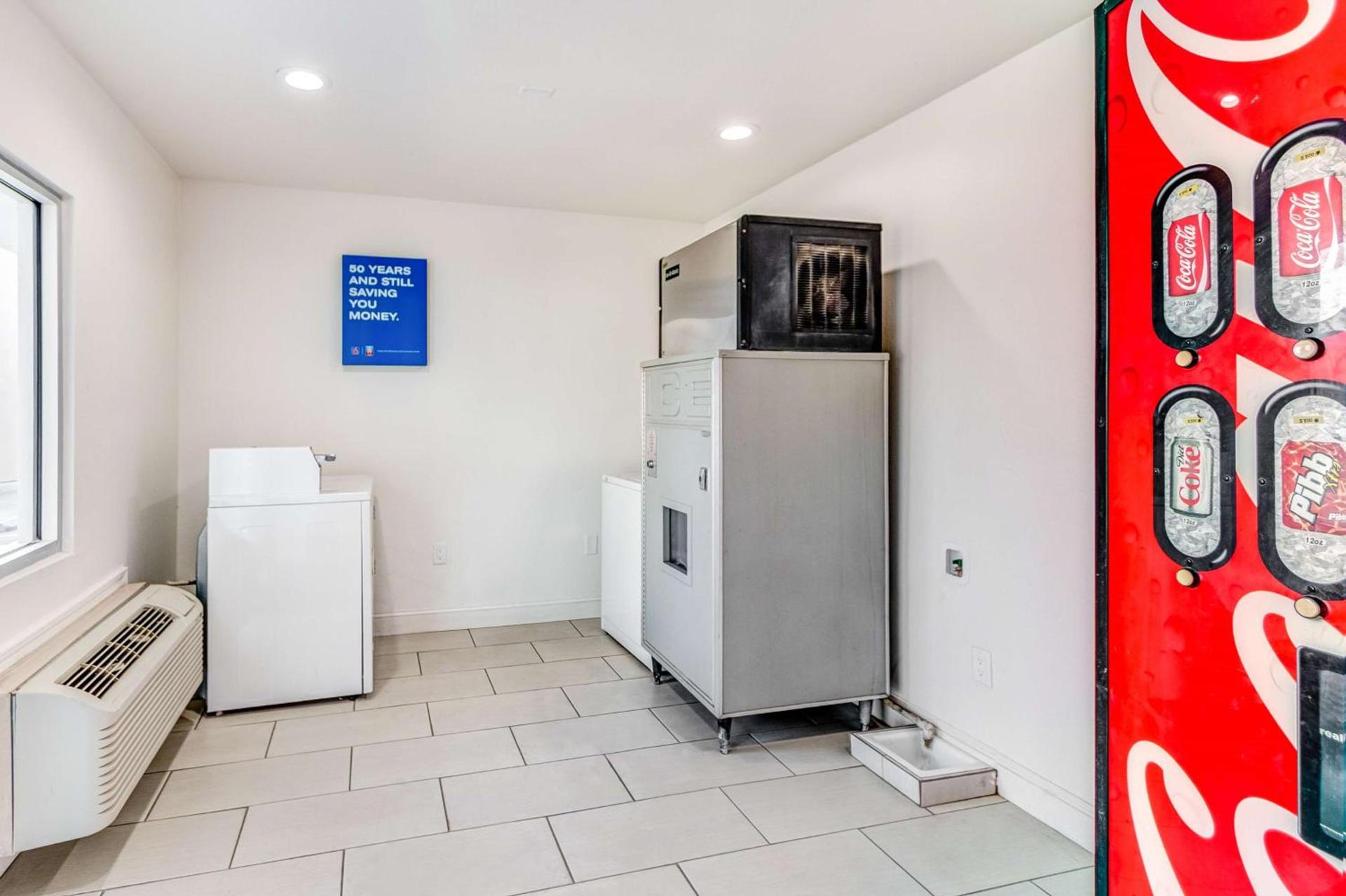Motel 6-Visalia, CA photo 32