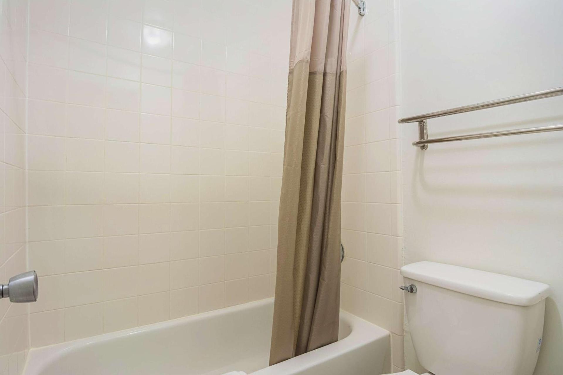 Motel 6-Gainesville, GA photo 64