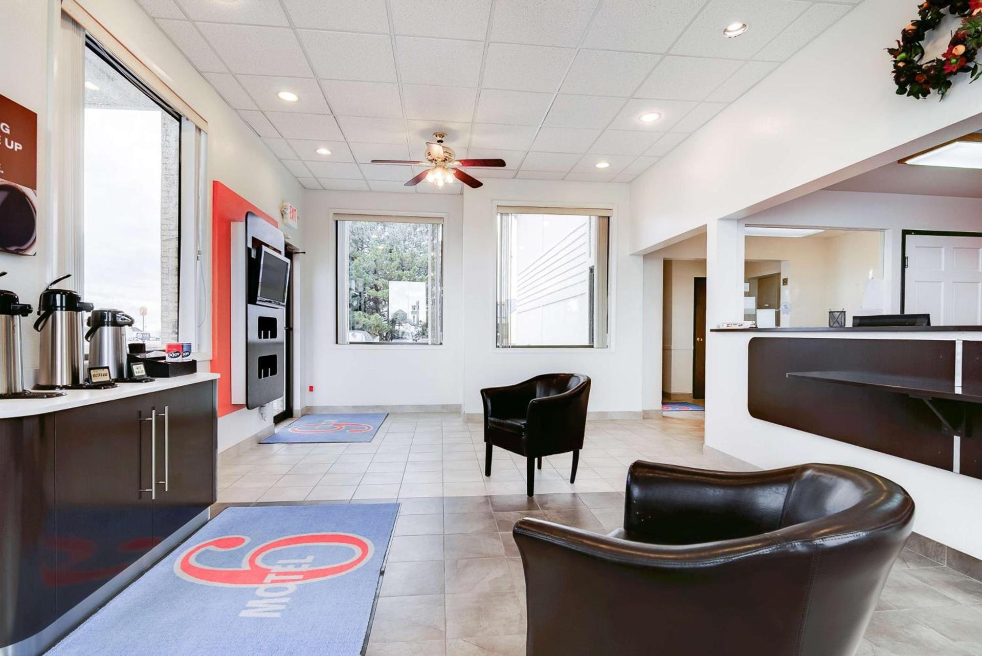 Motel 6-Colby, KS photo 14
