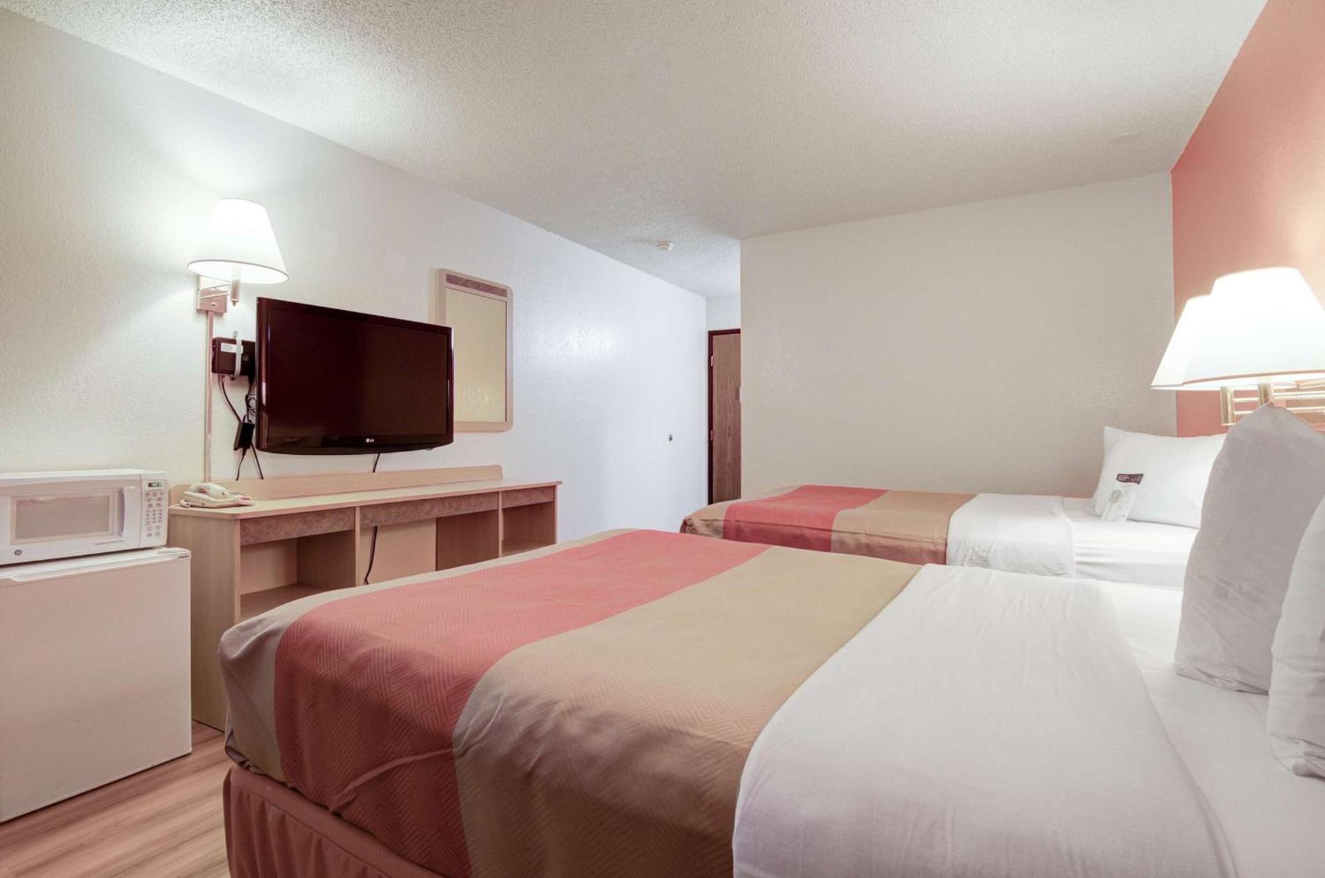 Motel 6-Colby, KS photo 58