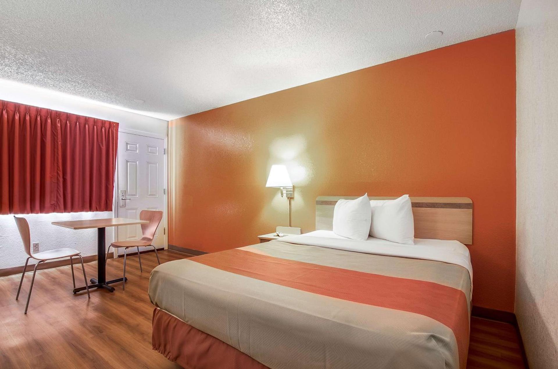 Motel 6-Colby, KS photo 54
