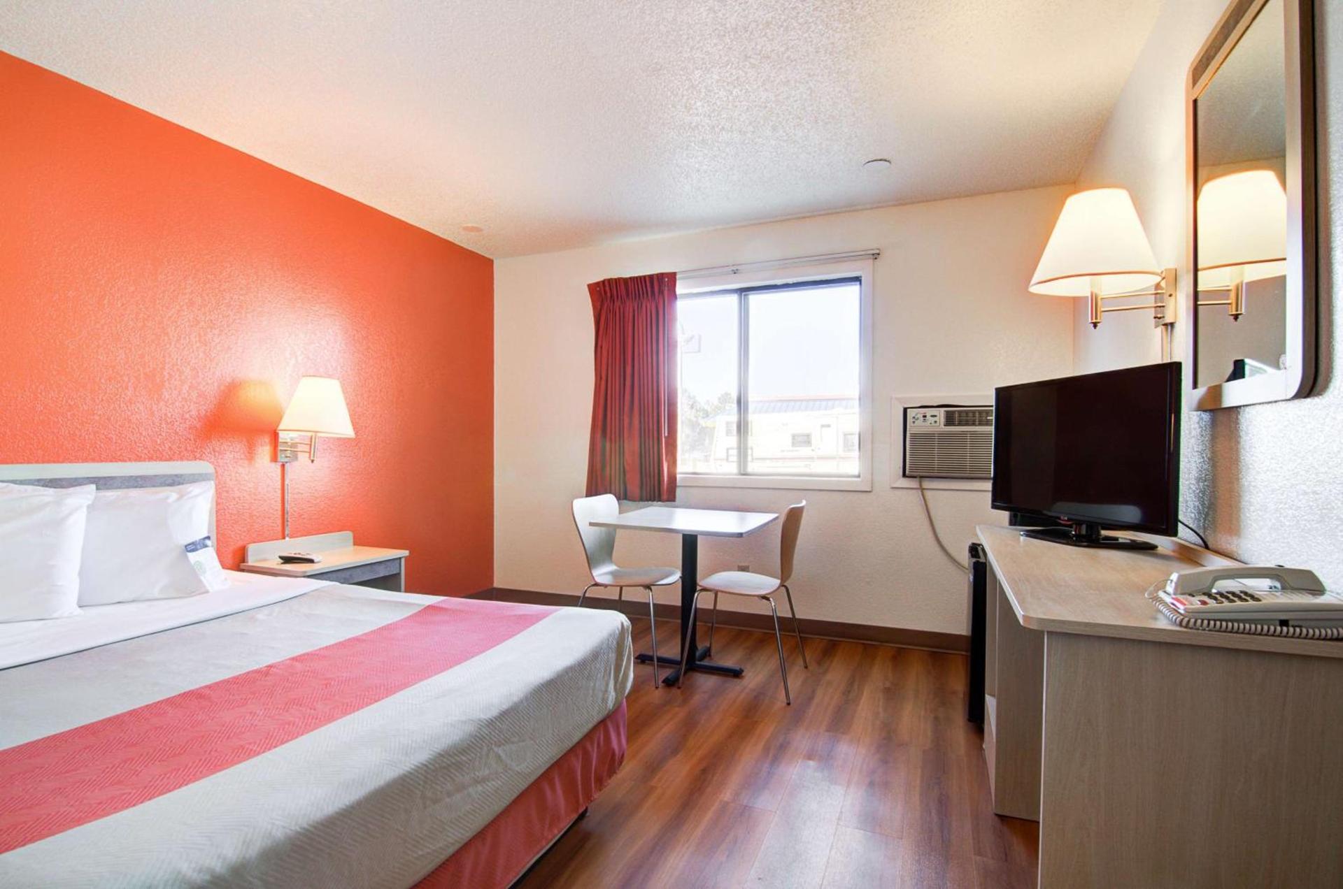 Motel 6-Colby, KS photo 49