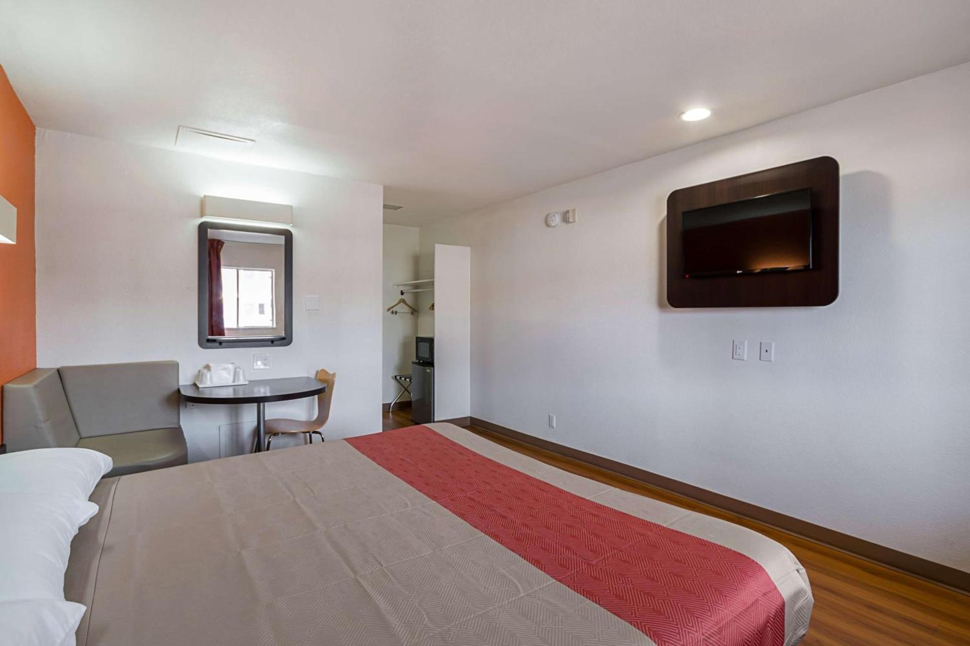 Motel 6-El Paso, TX - Airport - Fort Bliss photo 51