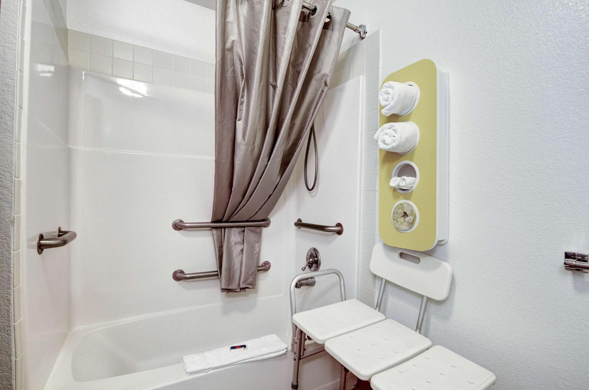 Motel 6-Colby, KS photo 45